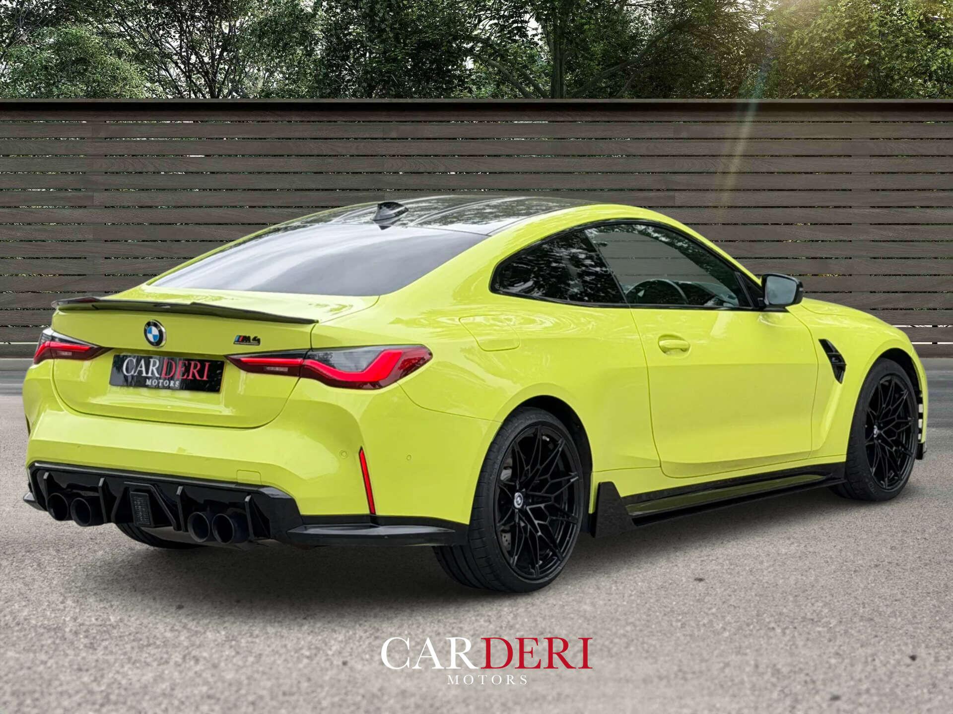 BMW M4 view 22