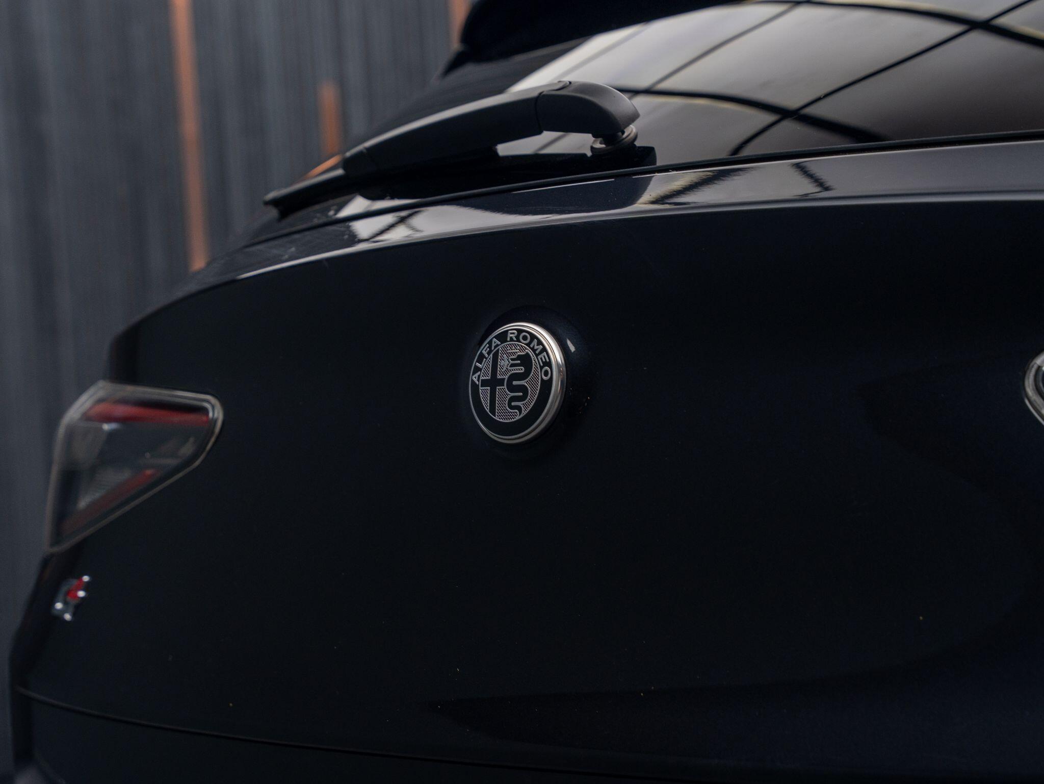 Alfa Romeo Stelvio view 27
