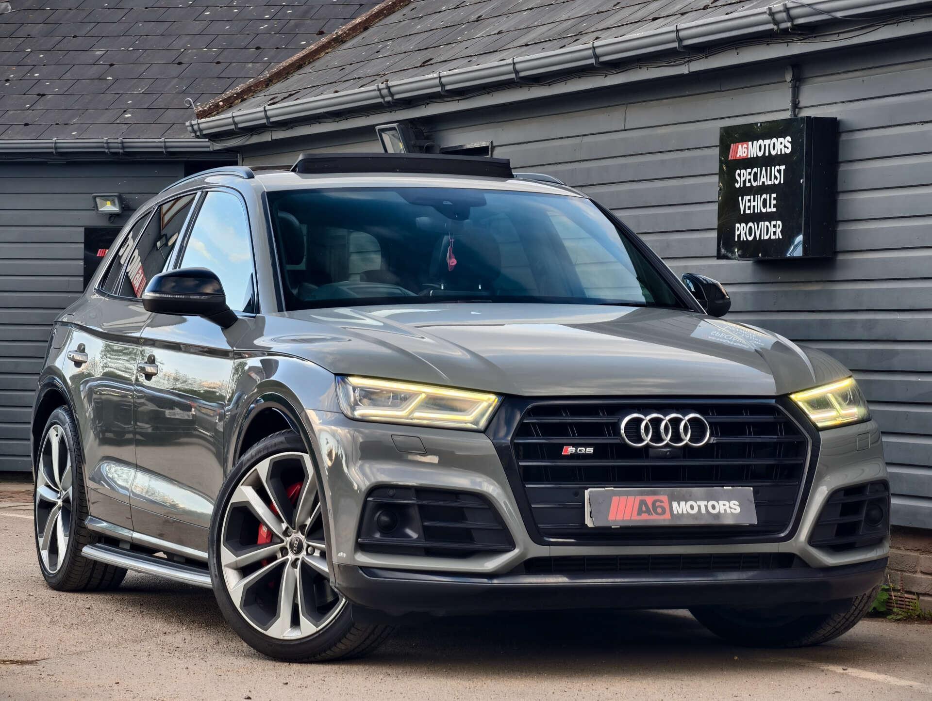Audi SQ5 view 10
