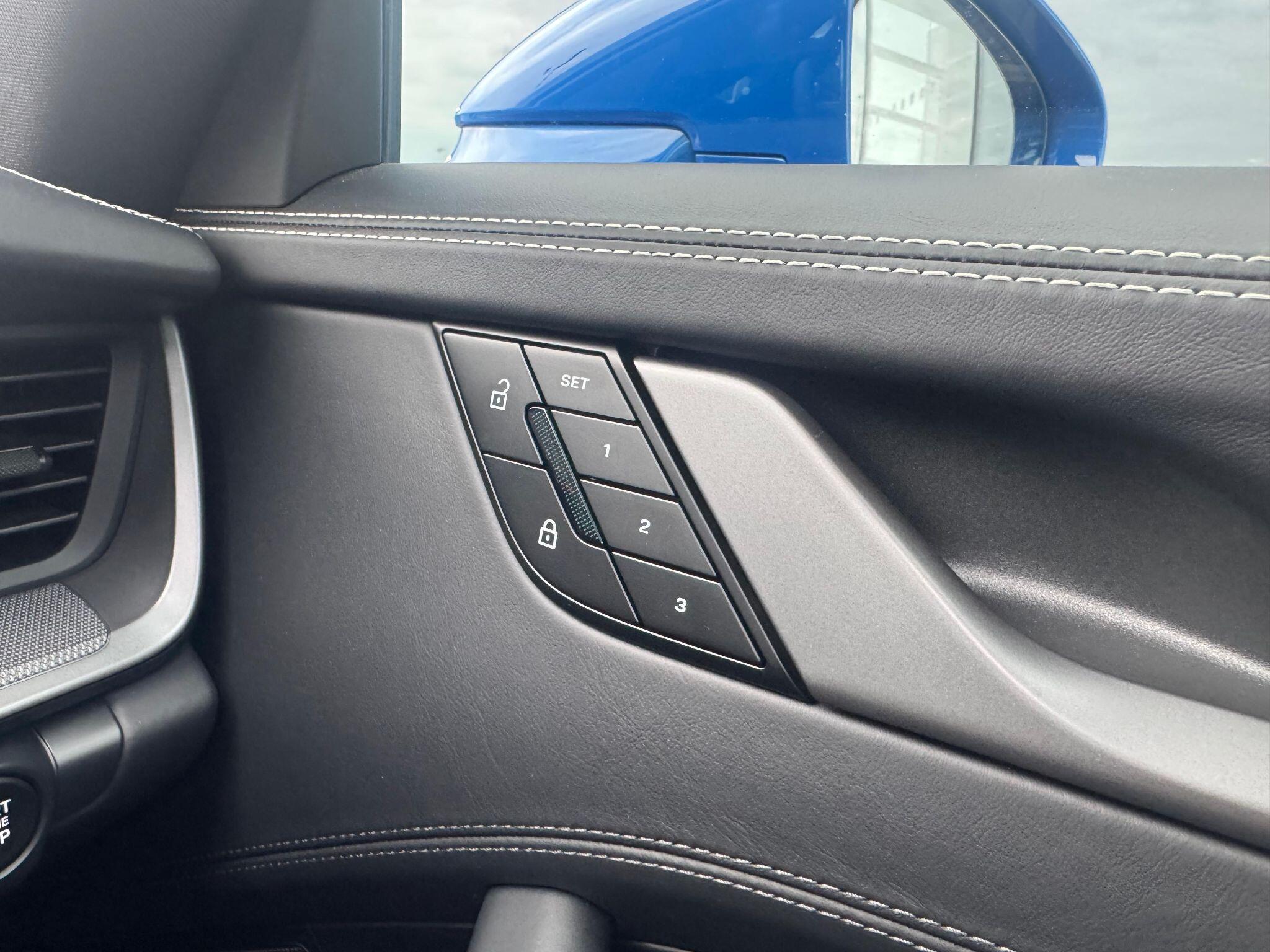 Porsche 911 view 14