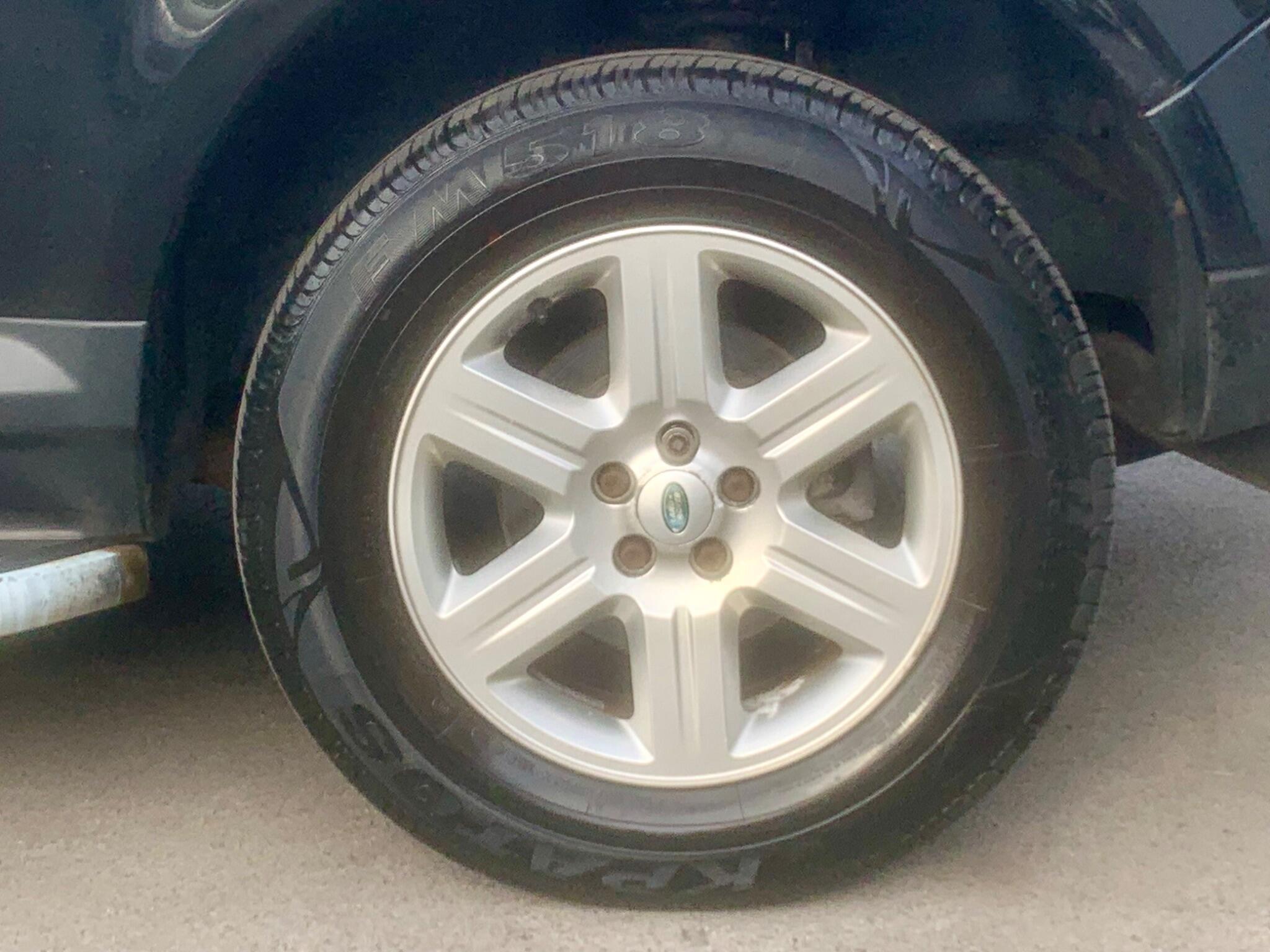 Land Rover Freelander 2 view 10