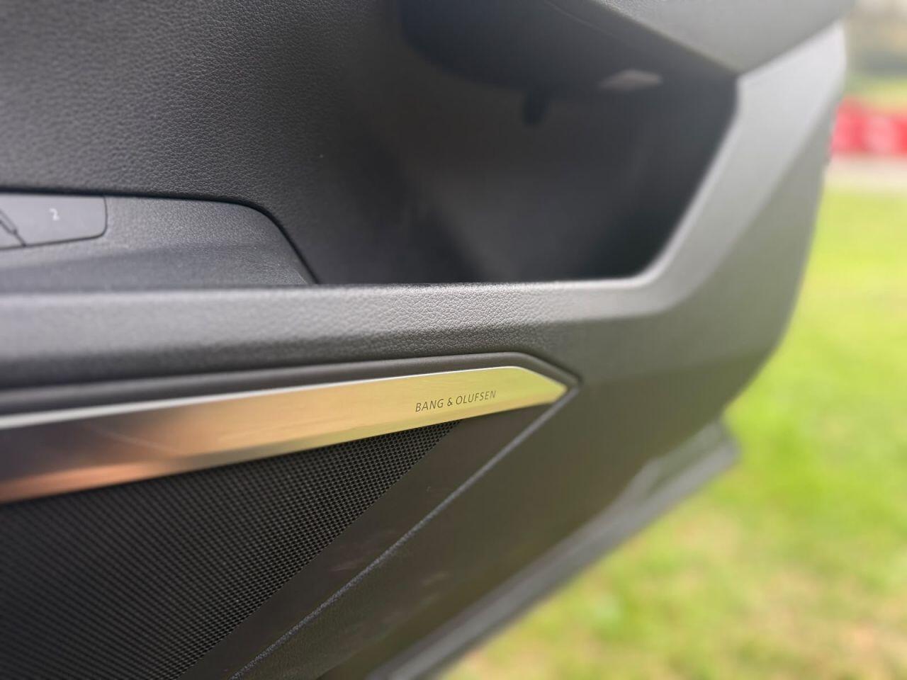 Audi E-Tron view 39