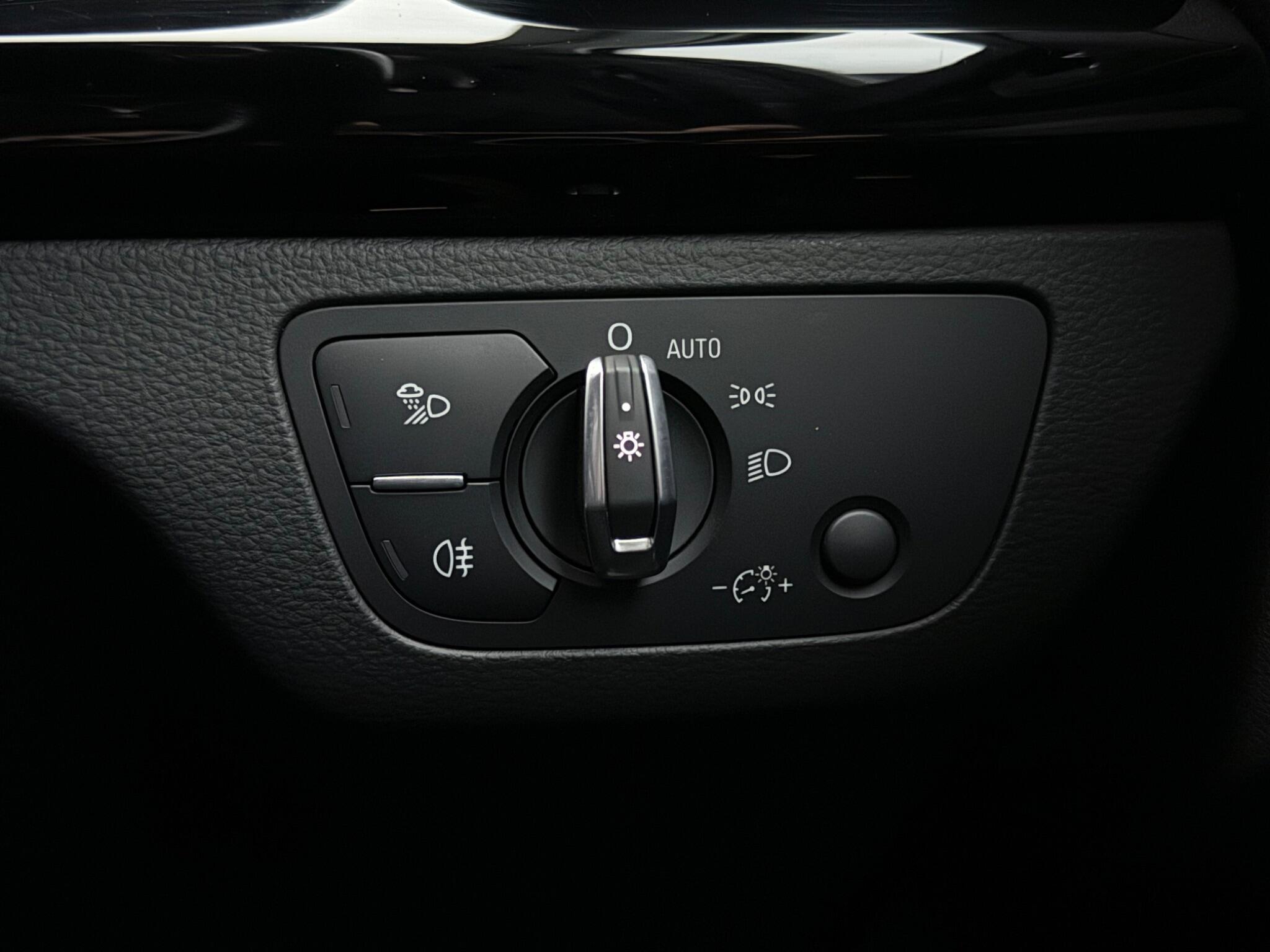 Audi Q5 view 18