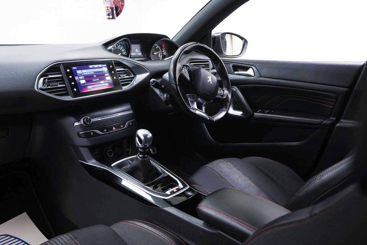 Peugeot 308 view 17