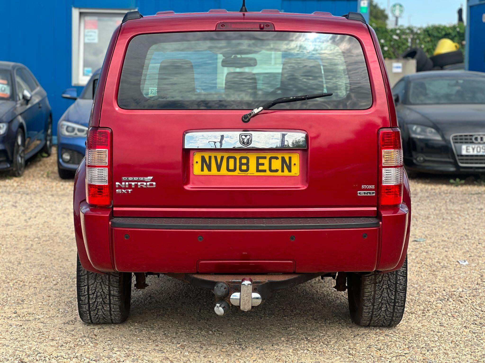 Dodge Nitro view 17