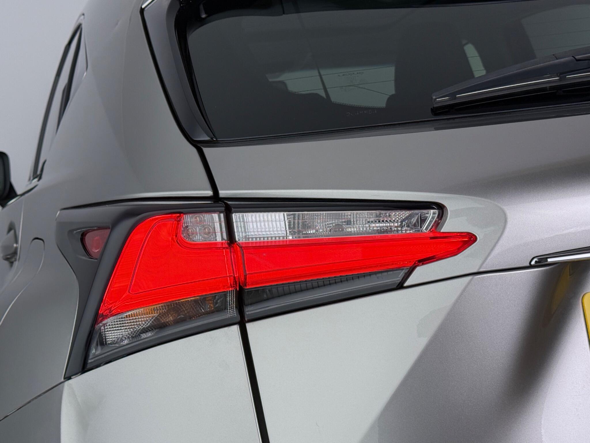 Lexus NX view 13