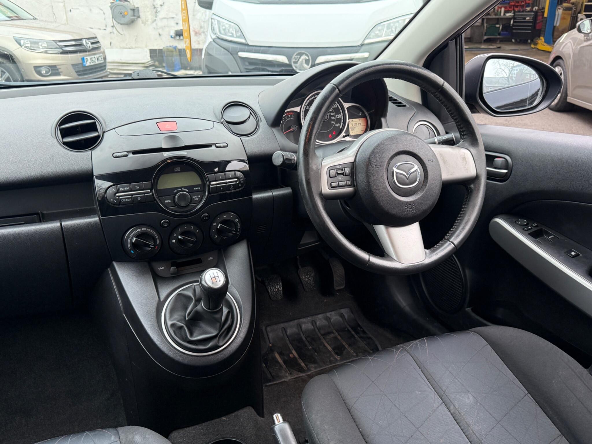 Mazda Mazda2