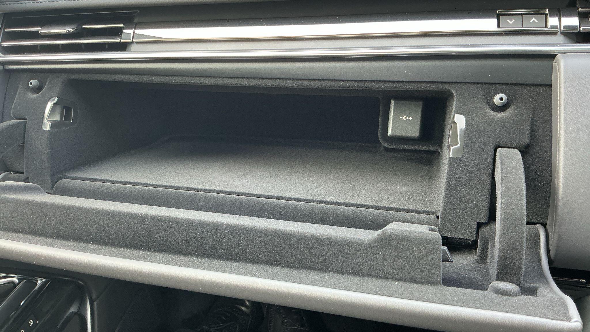 Land Rover Range Rover view 35