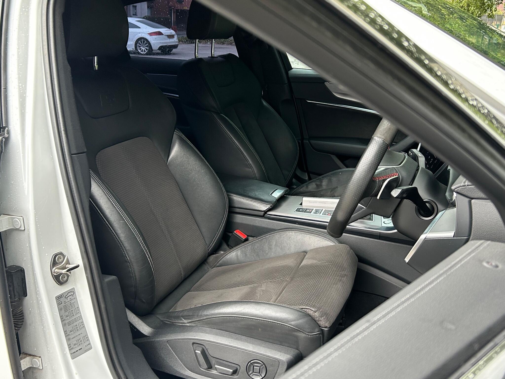 Audi A6 view 19