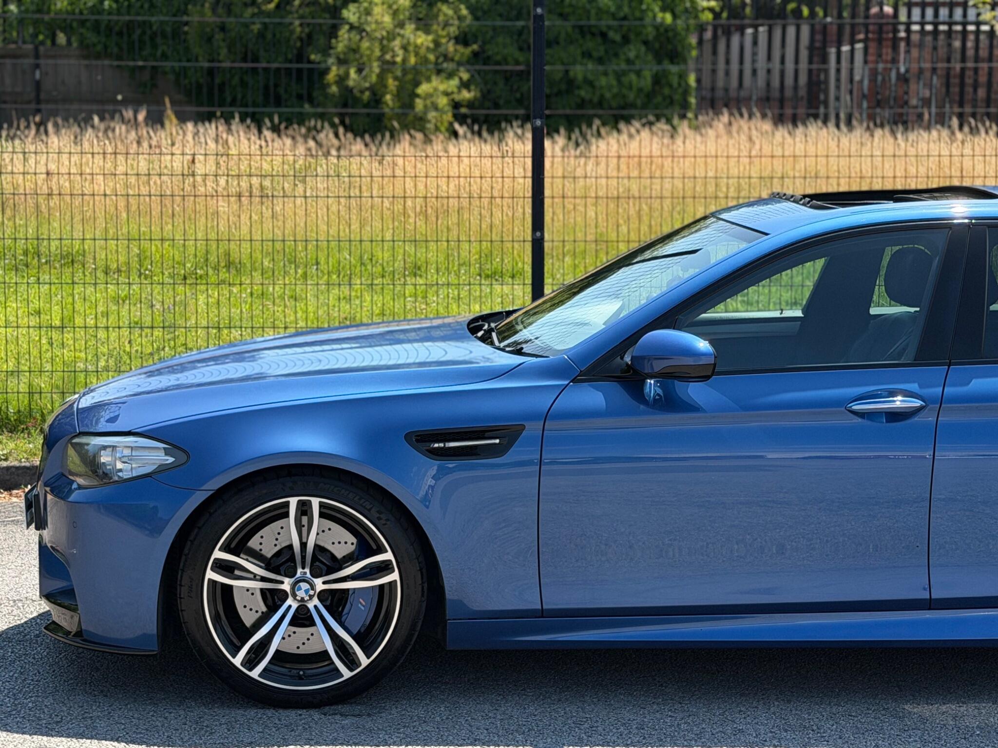 BMW M5 view 10