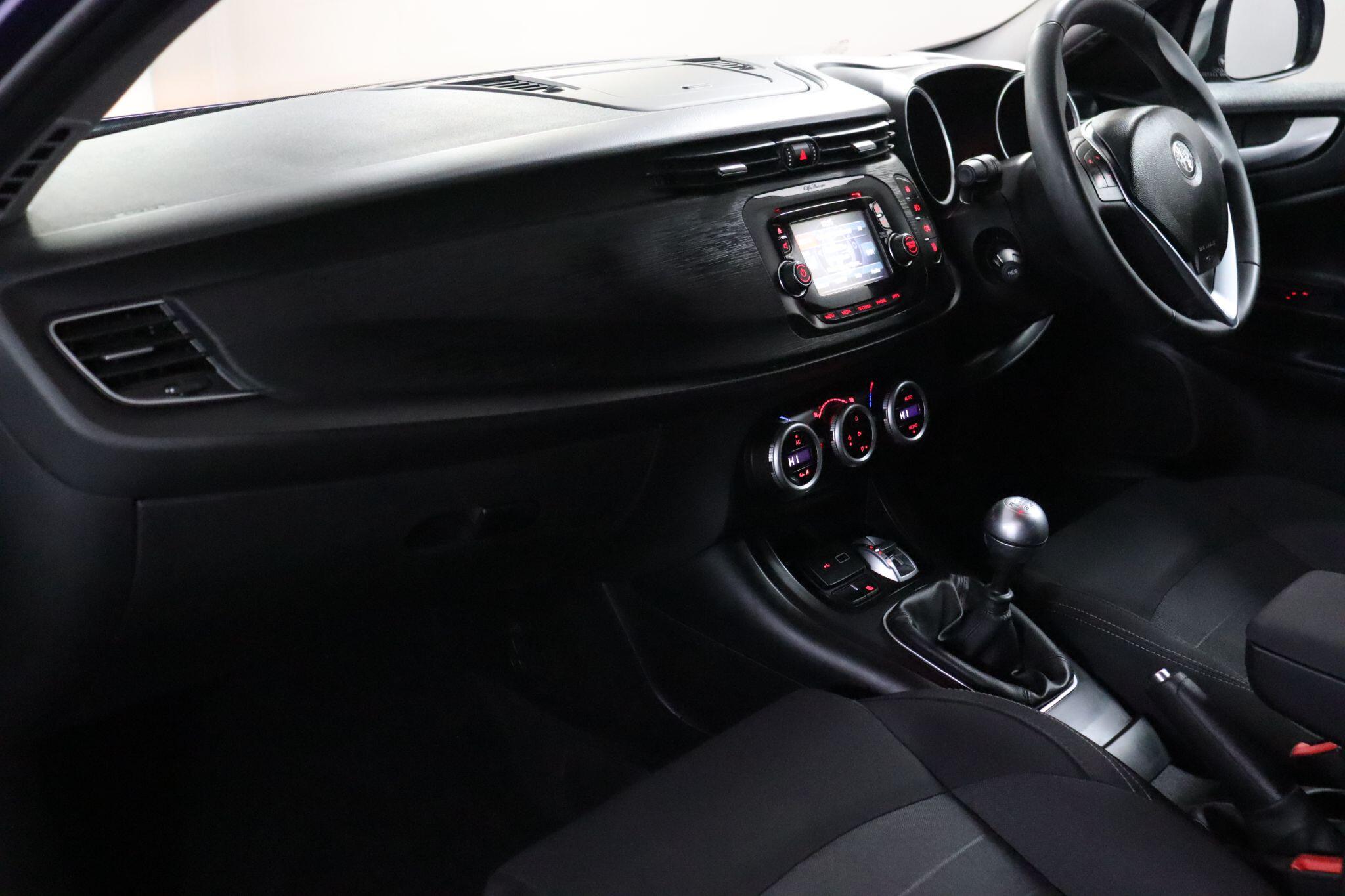 Alfa Romeo Giulietta view 33