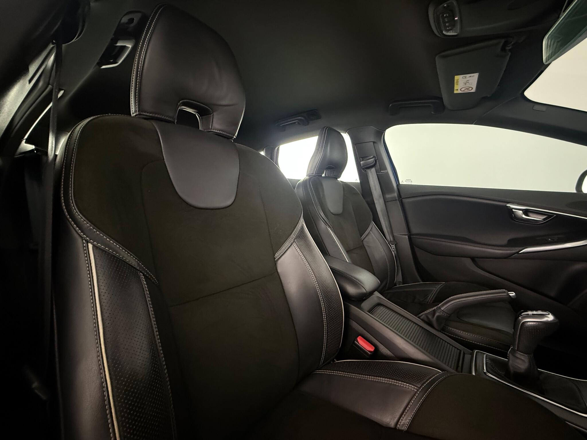 Volvo V40 view 27