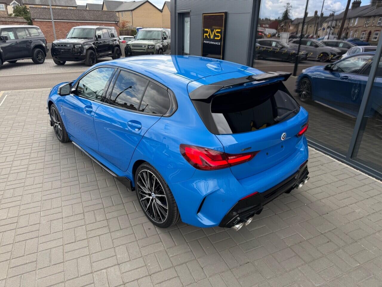BMW 1 Series view 10