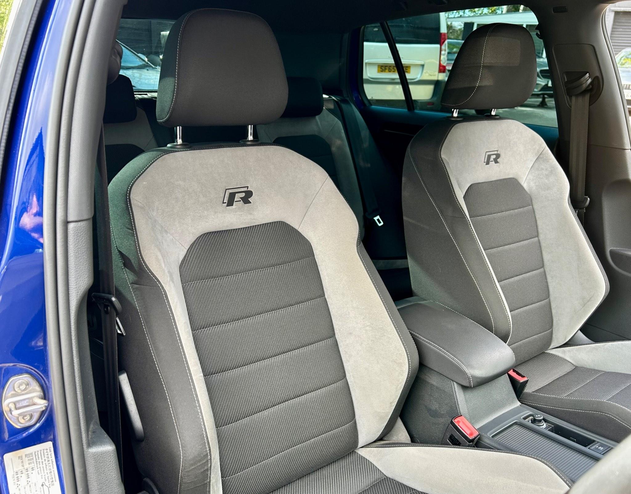 Volkswagen Golf view 17