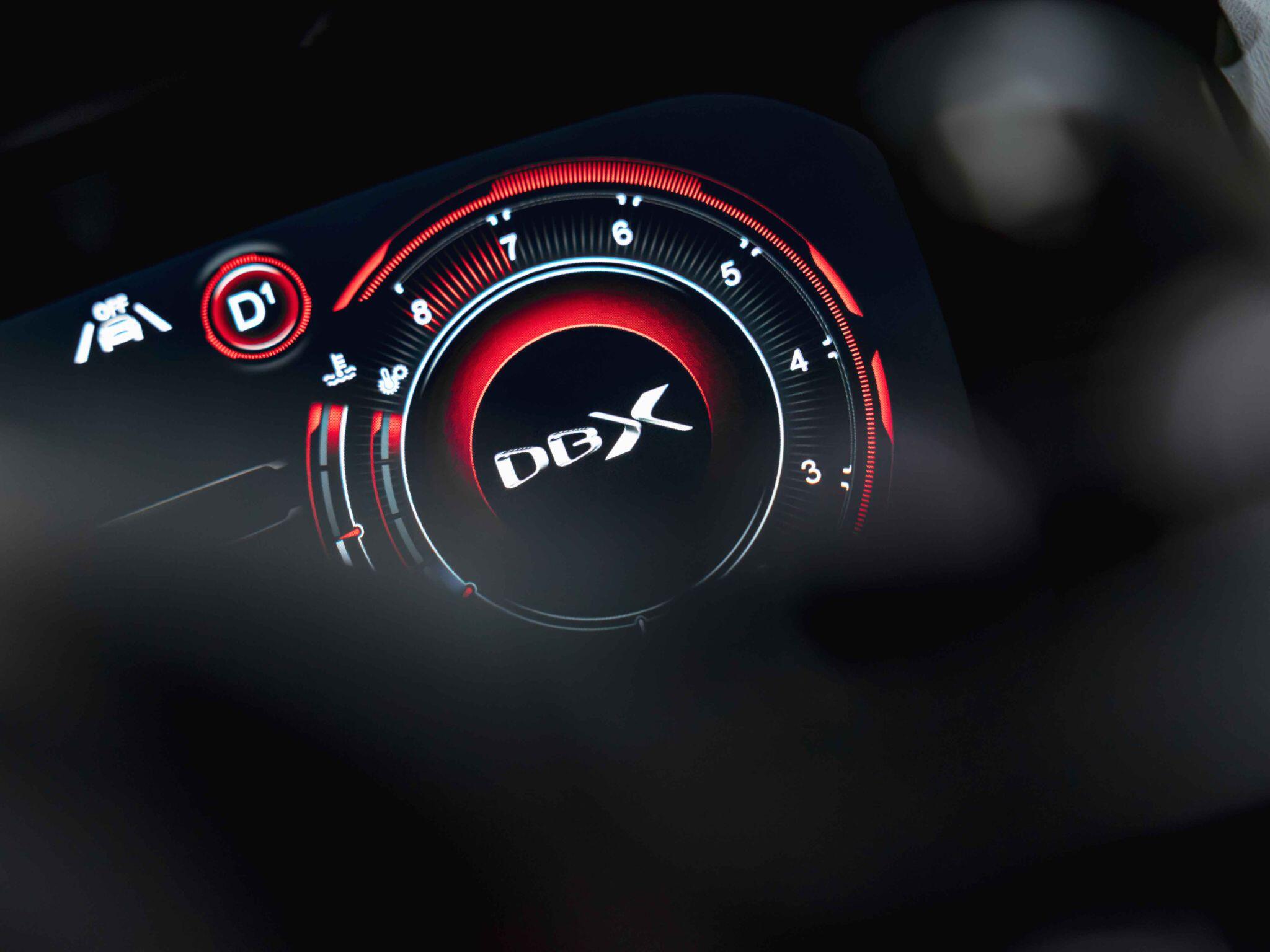 Aston Martin DBX view 21
