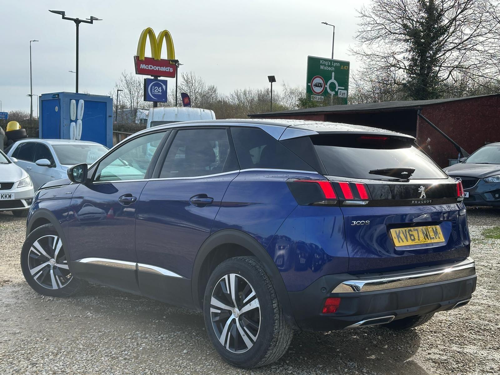 Peugeot 3008 view 4