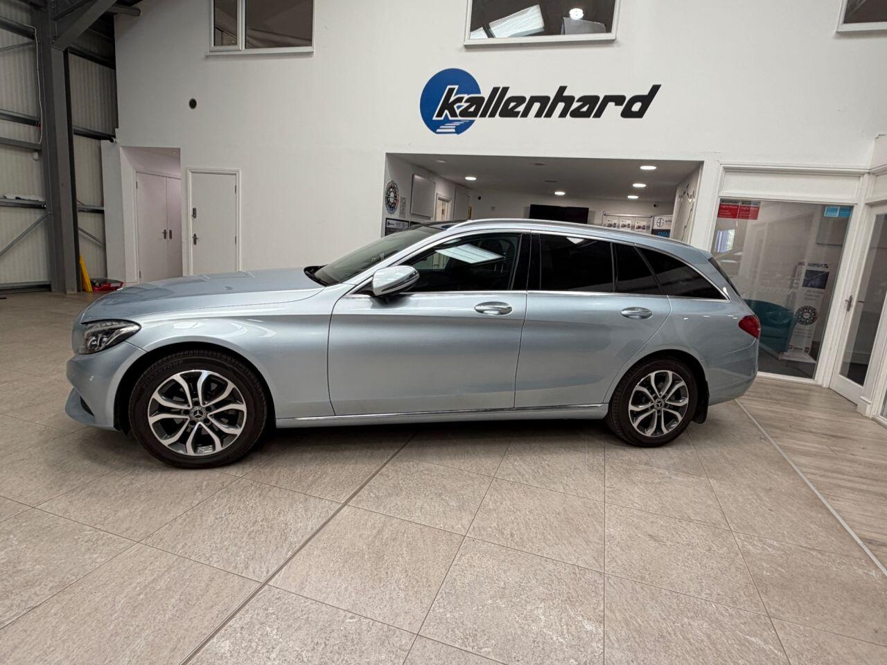 Mercedes-Benz C Class view 14