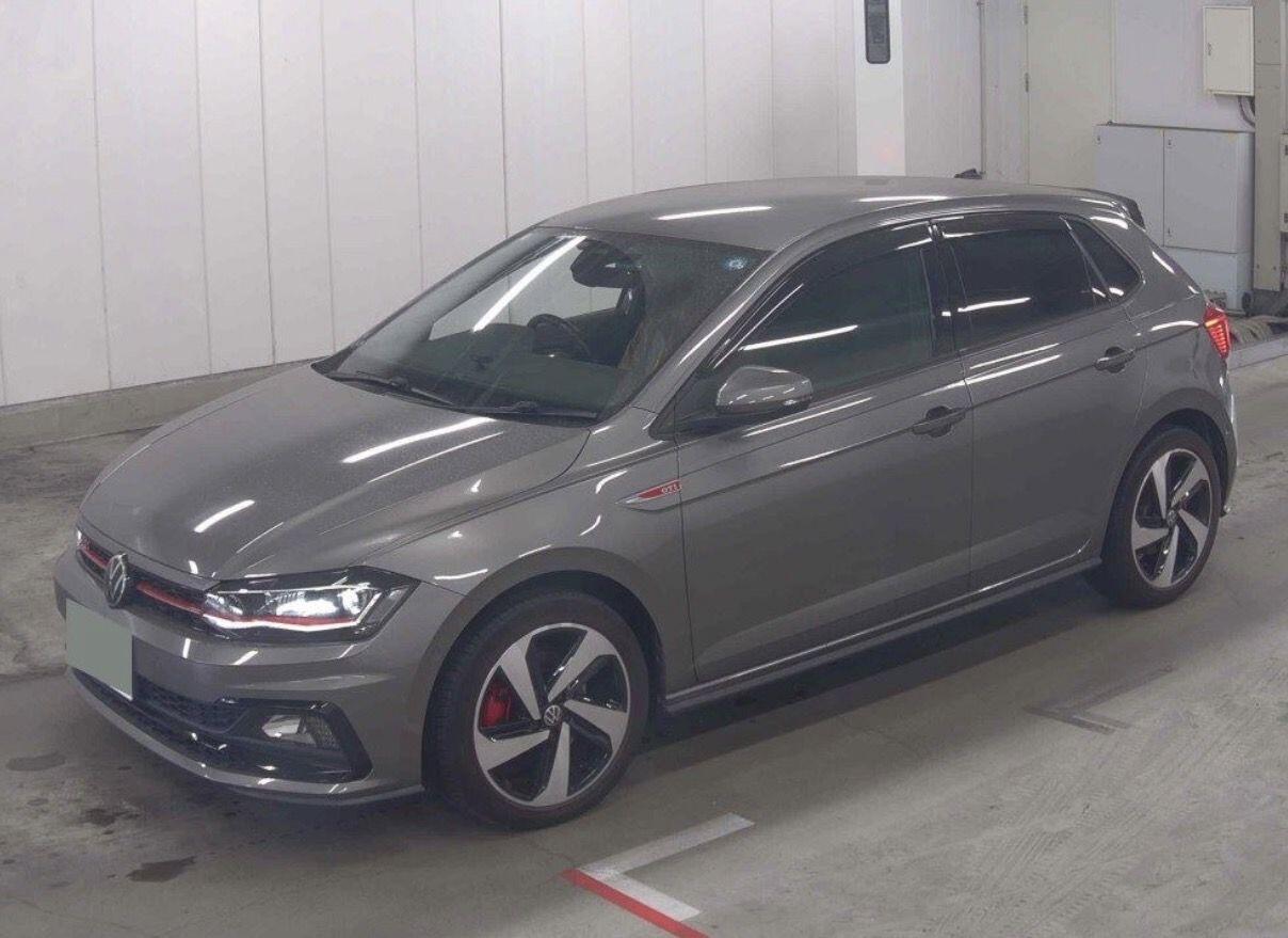 Volkswagen Polo view 2