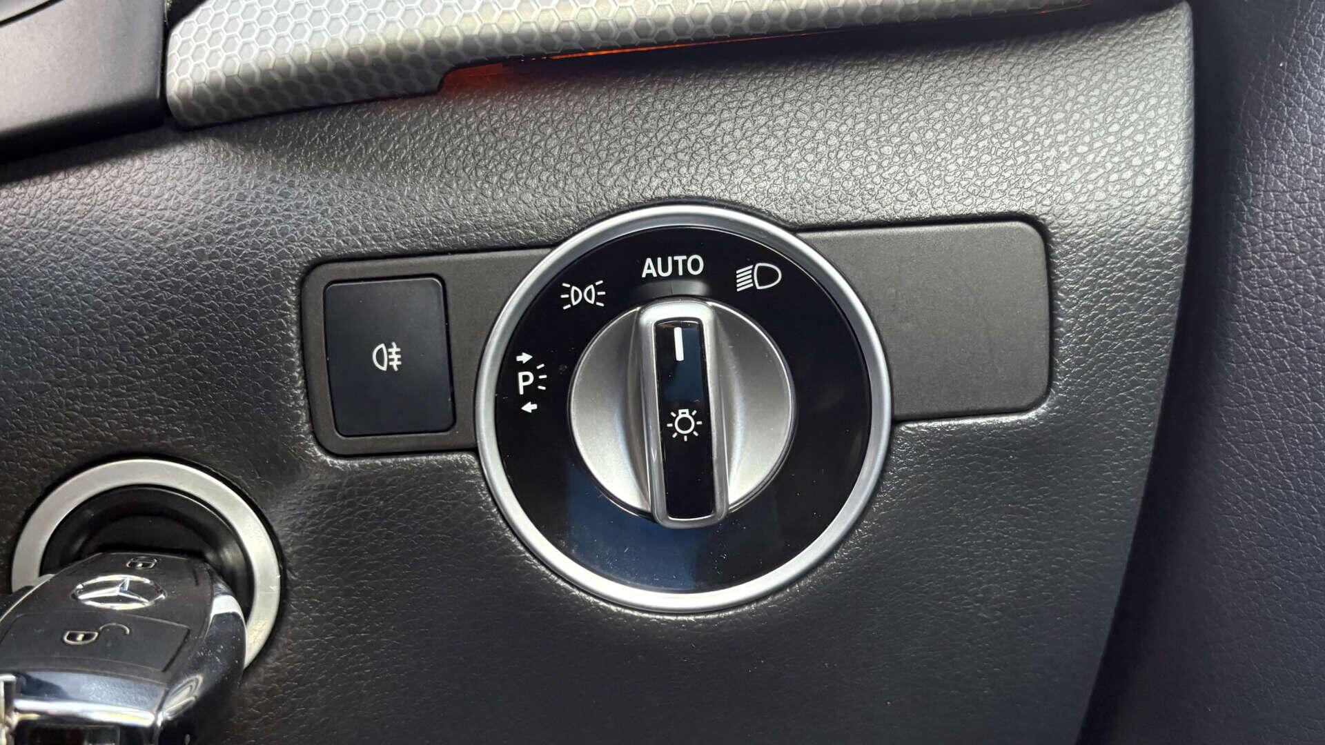 Mercedes-Benz B-Class view 22