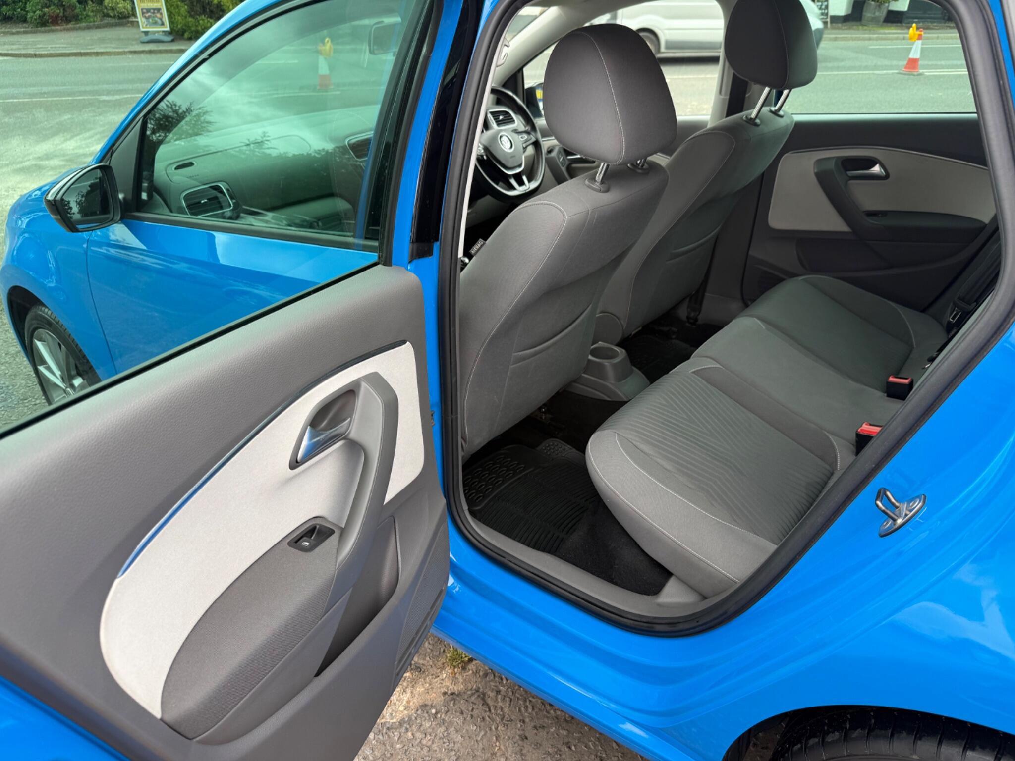 Volkswagen Polo view 18