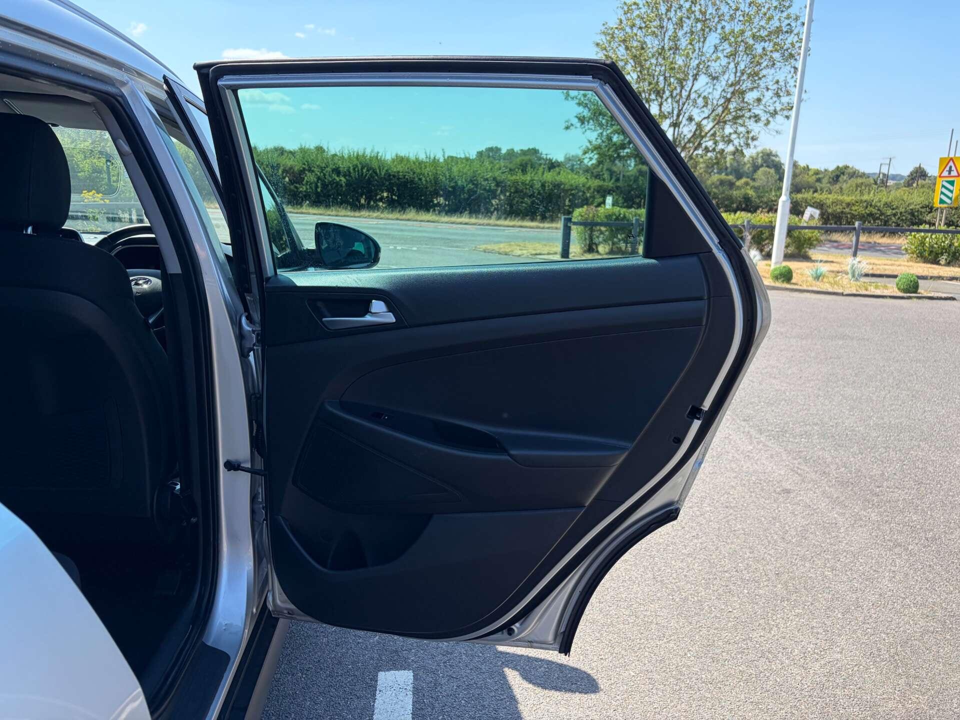 Hyundai Tucson view 26