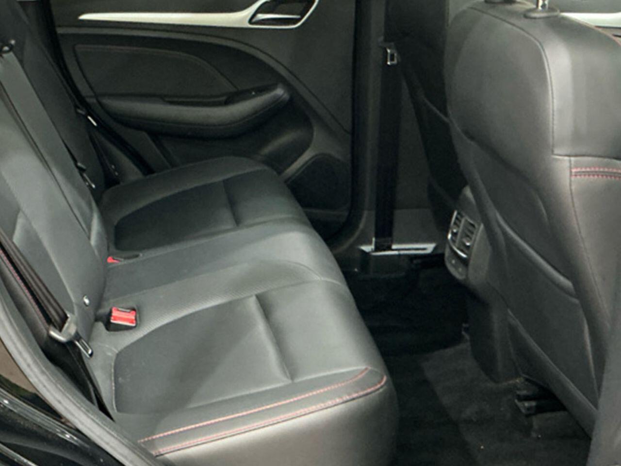 MG ZS view 8