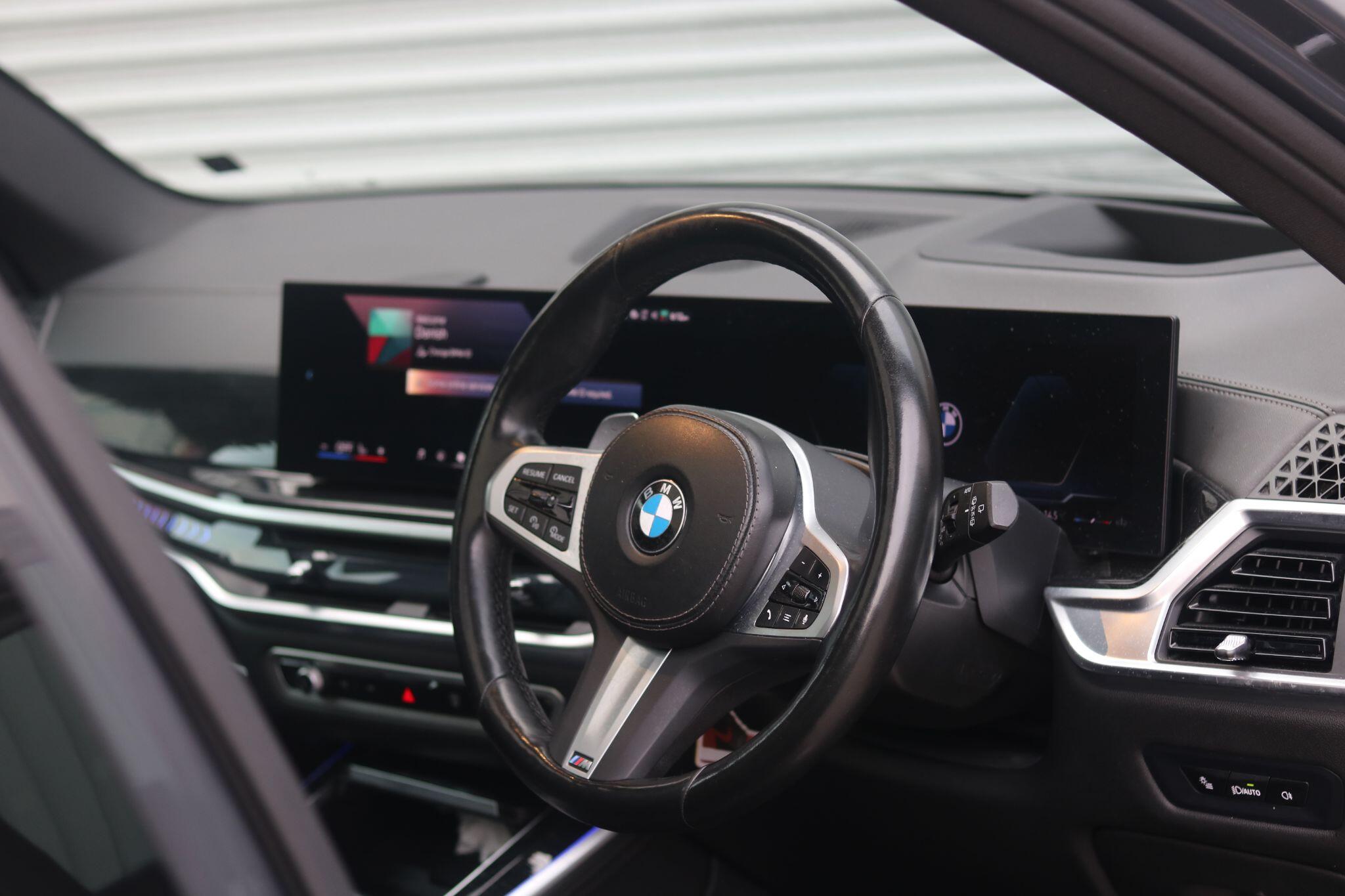 BMW X5 view 18