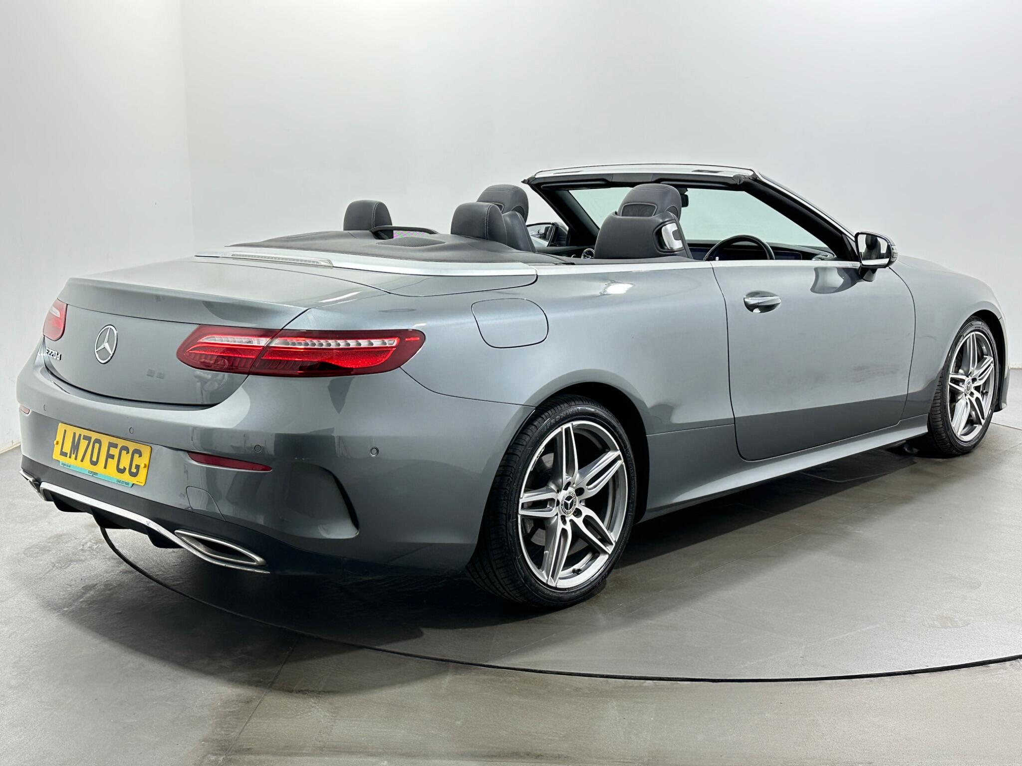Mercedes-Benz E-Class view 8