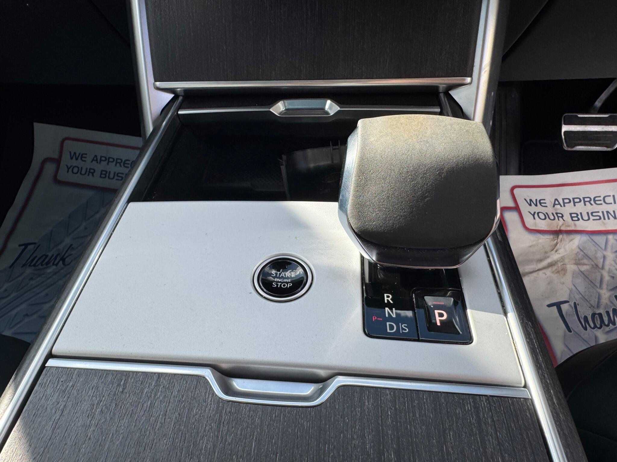 Land Rover Range Rover view 26