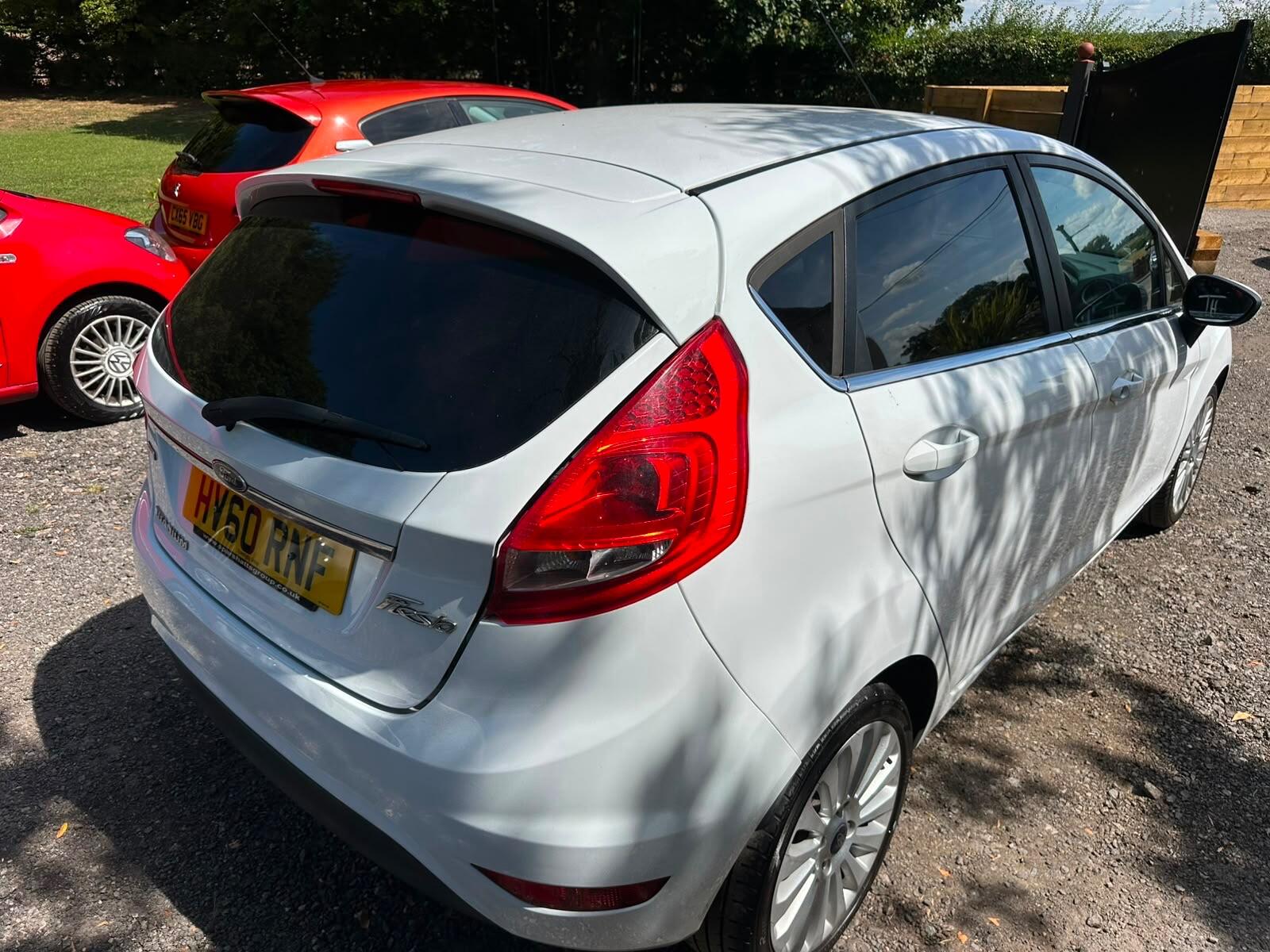 Ford Fiesta view 14