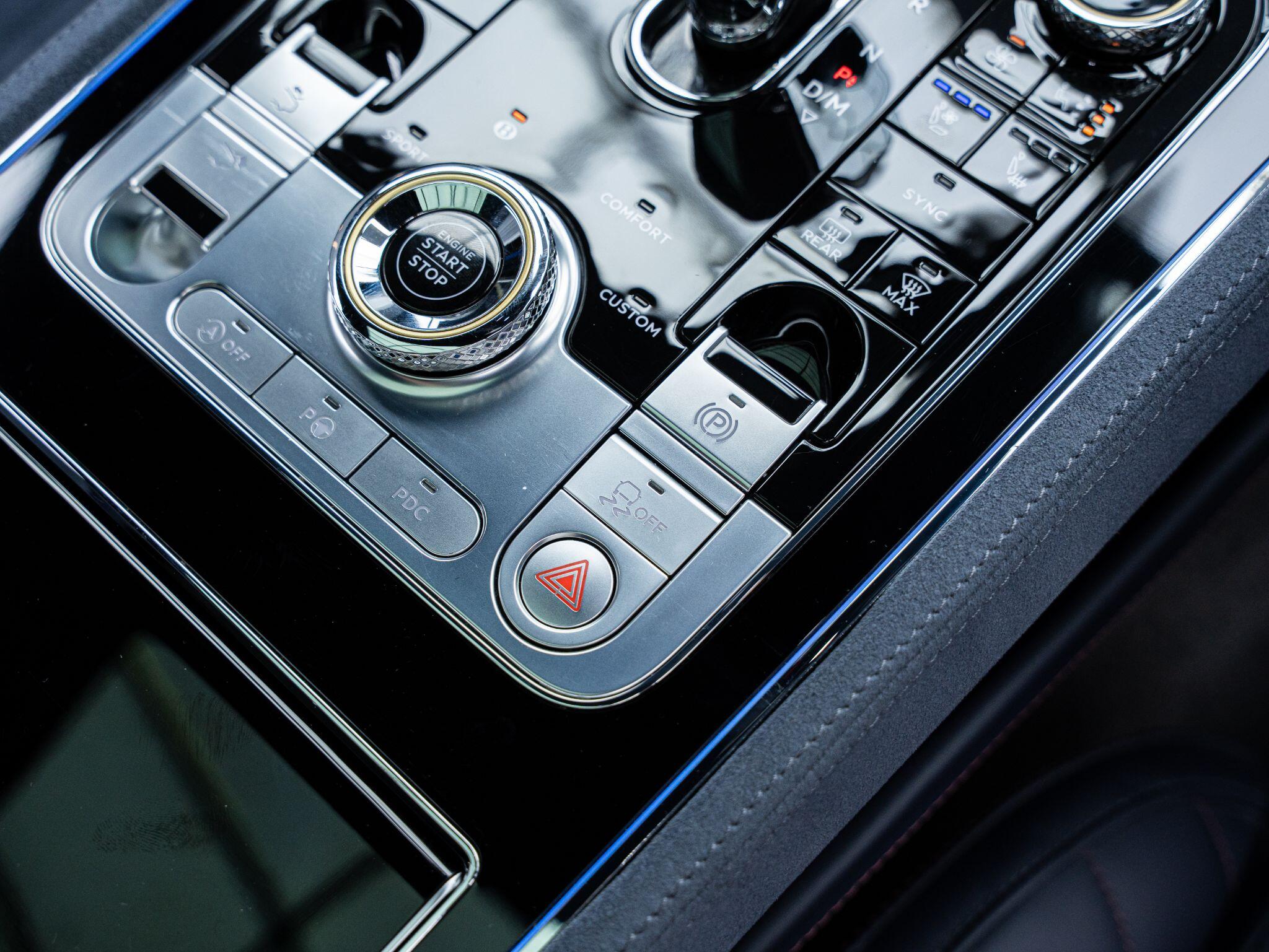 Bentley Continental view 32