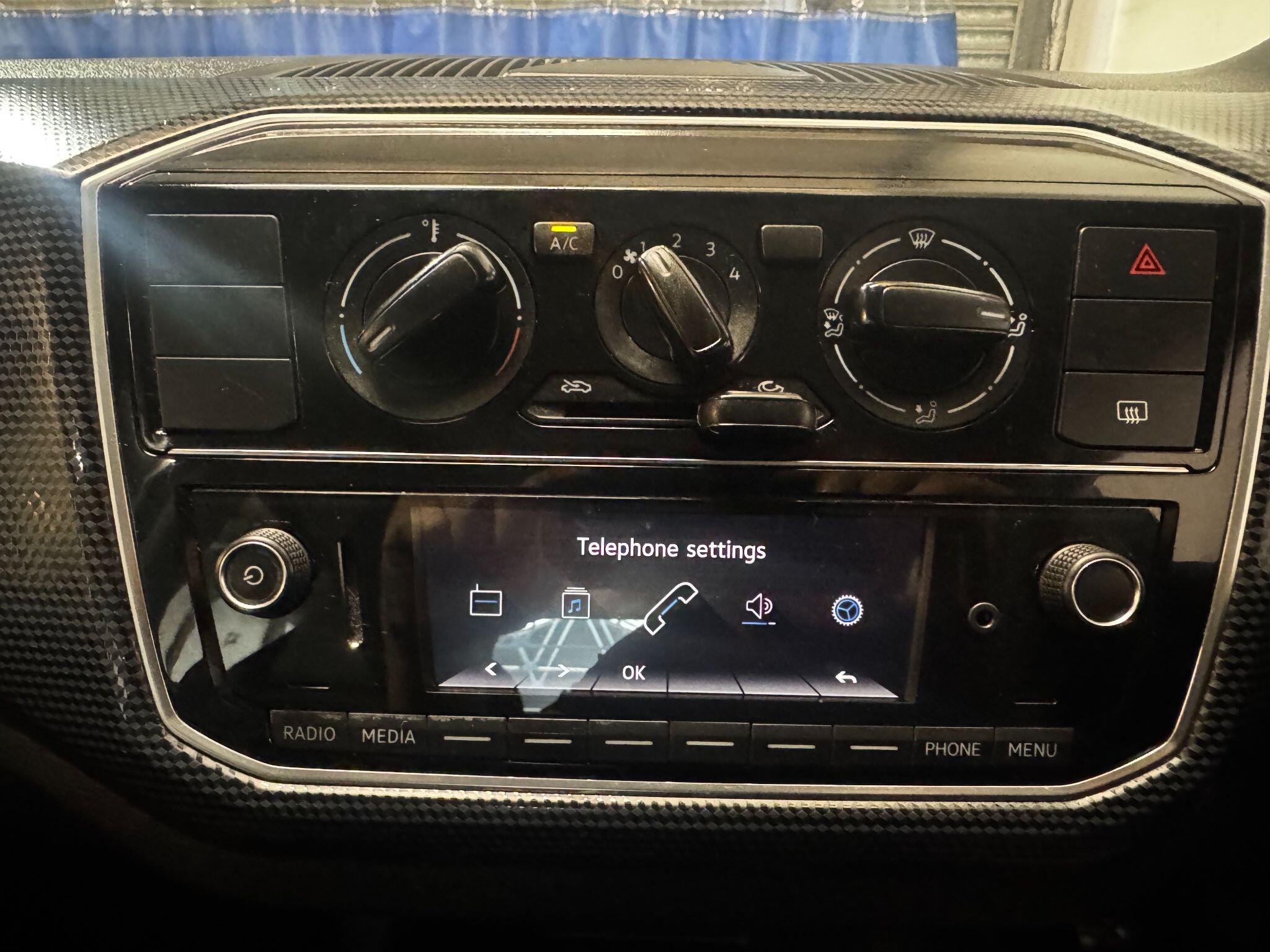 Volkswagen Up! view 14