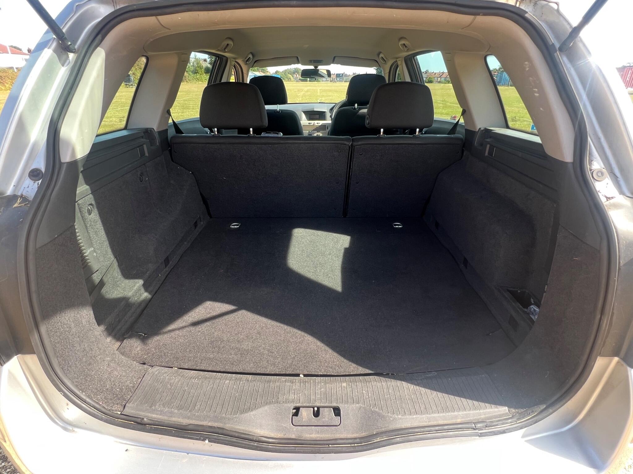 Vauxhall Astra view 21