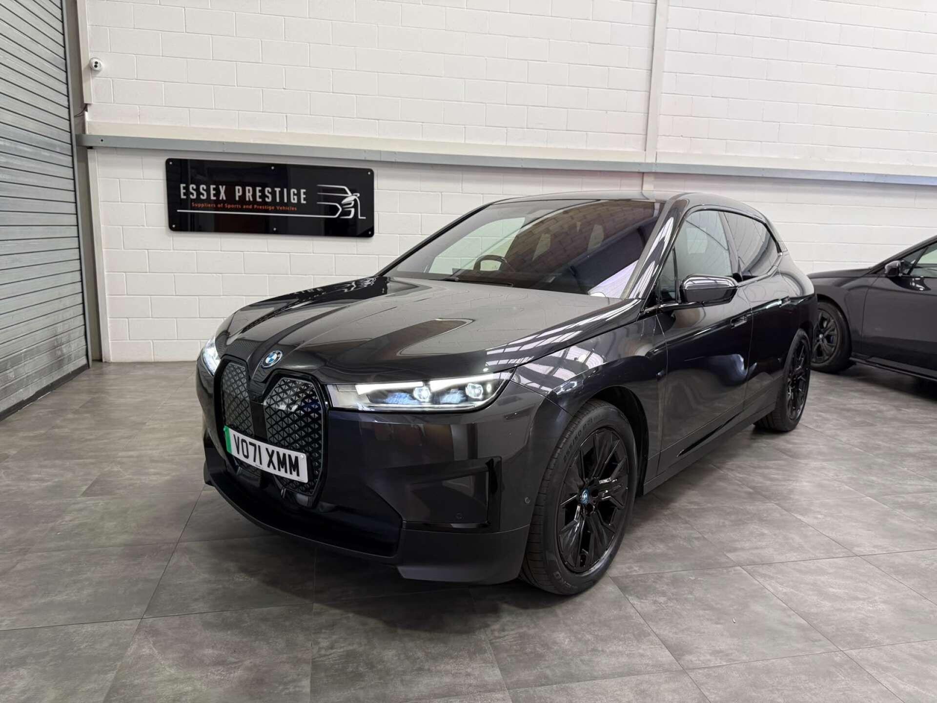 BMW Ix view 9