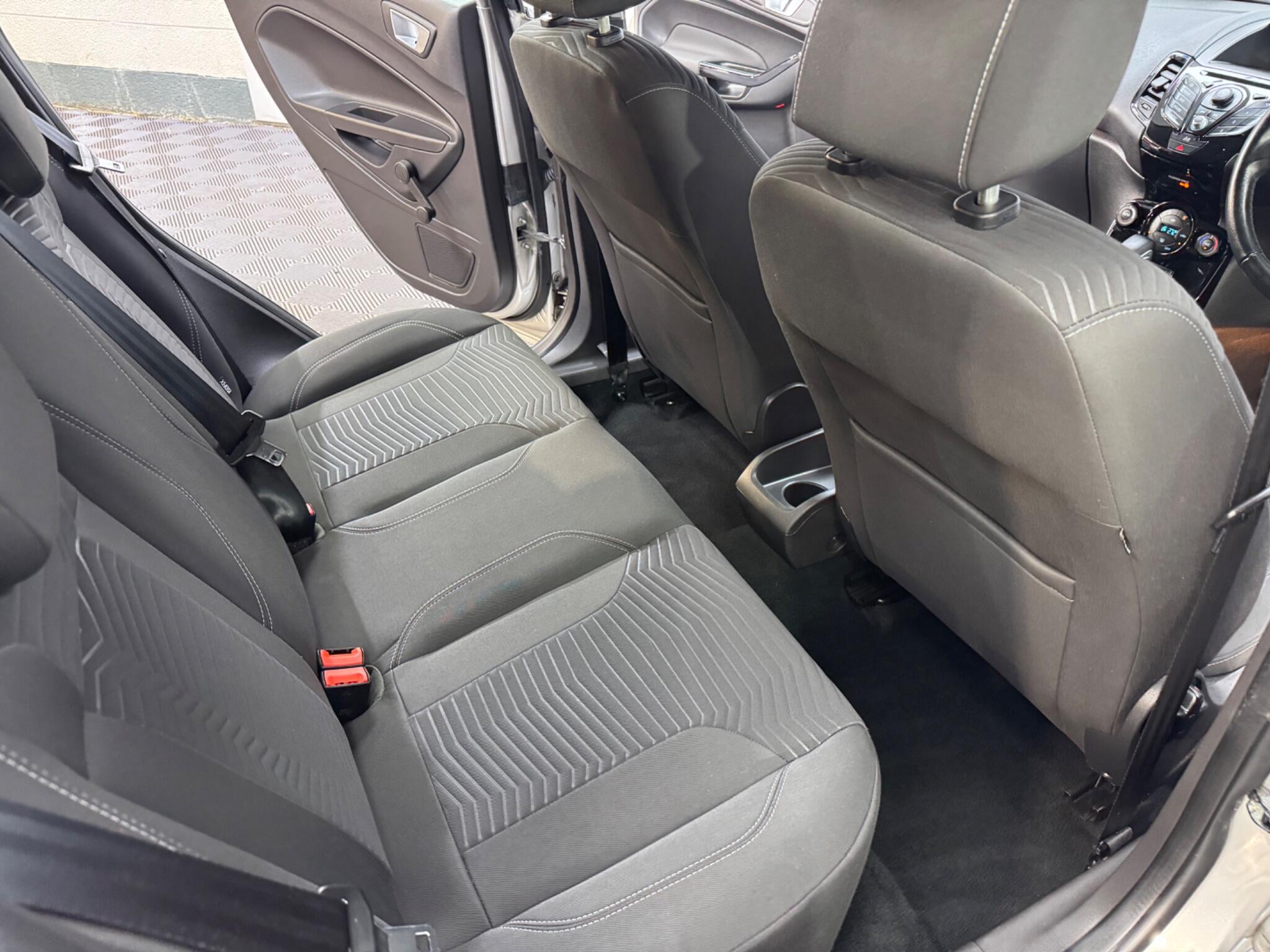 Ford Fiesta view 35