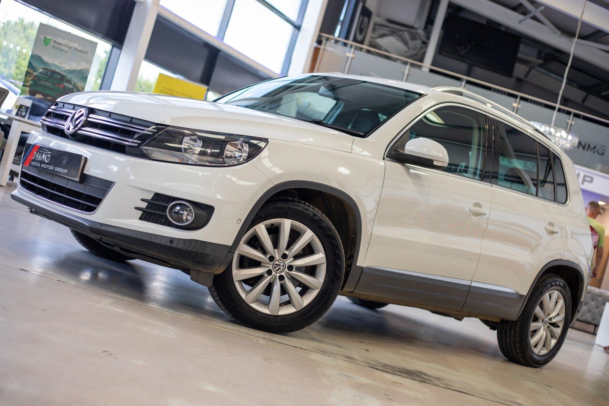 Volkswagen Tiguan view 6
