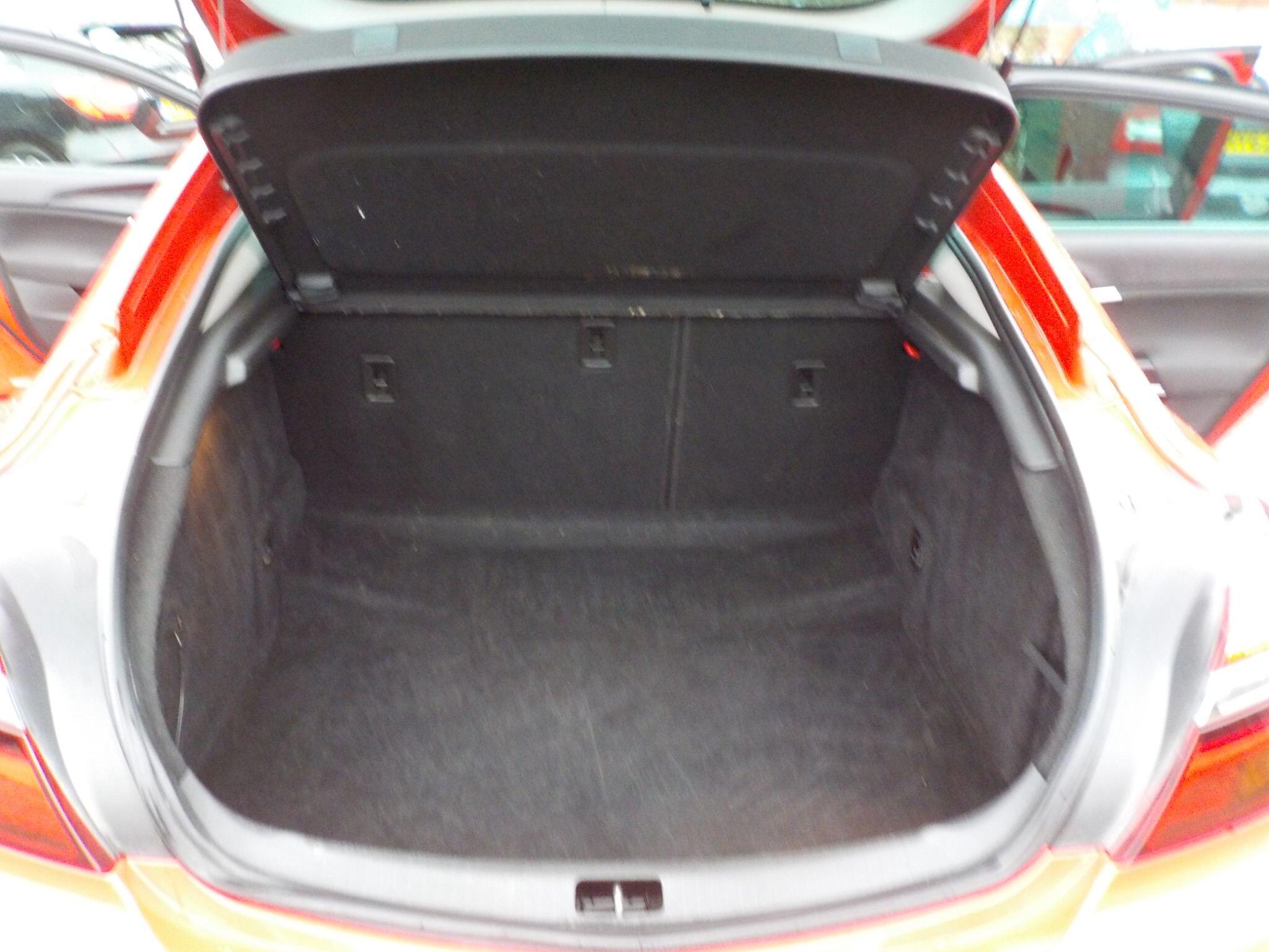 Vauxhall Insignia 1.8 16V SRi Nav Euro 5 5dr