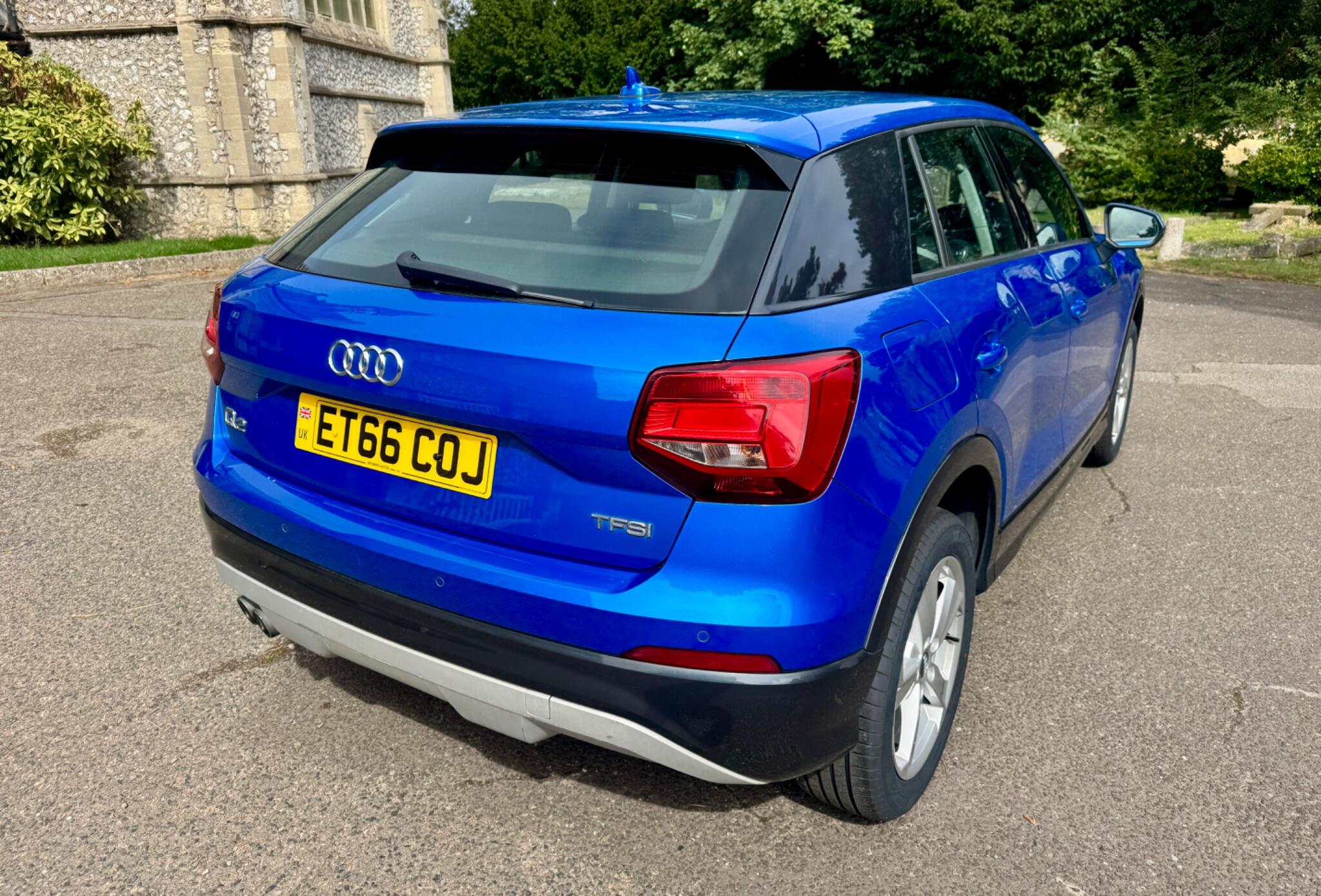 Audi Q2 view 22