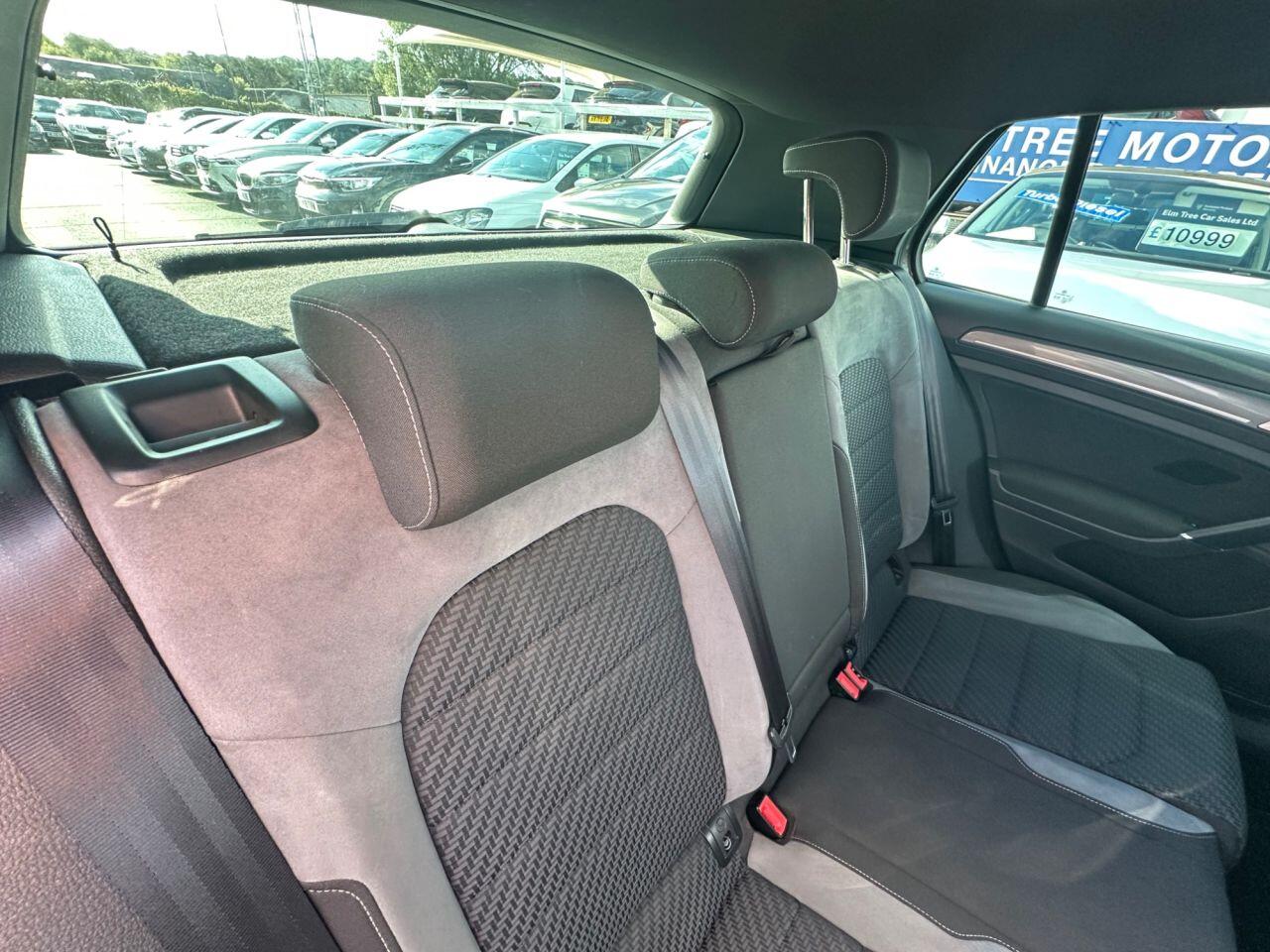 Volkswagen Golf view 35