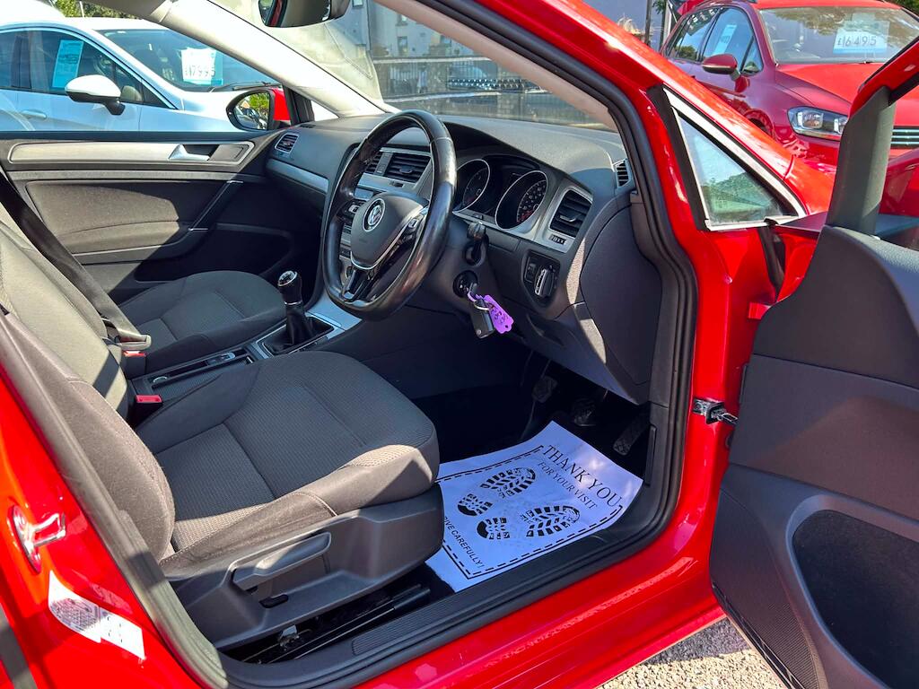 Volkswagen Golf view 8