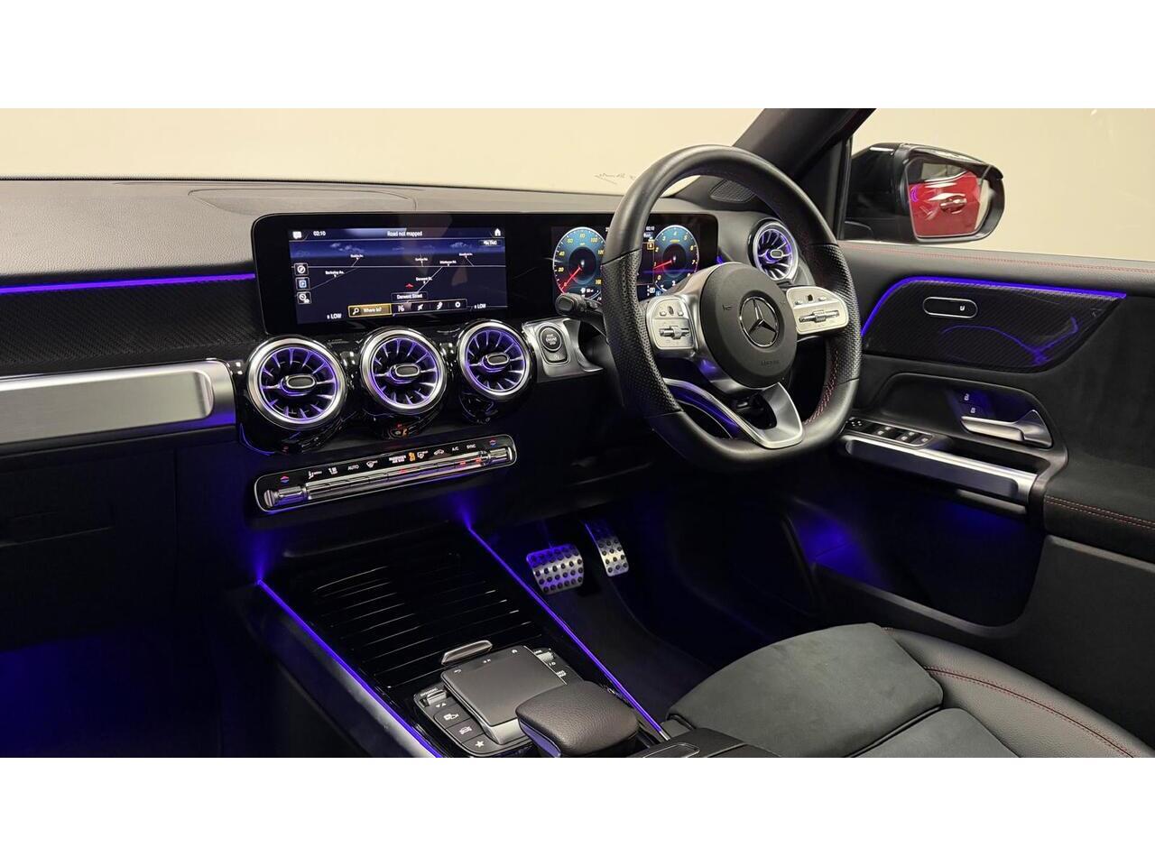 Mercedes-Benz GLB view 15