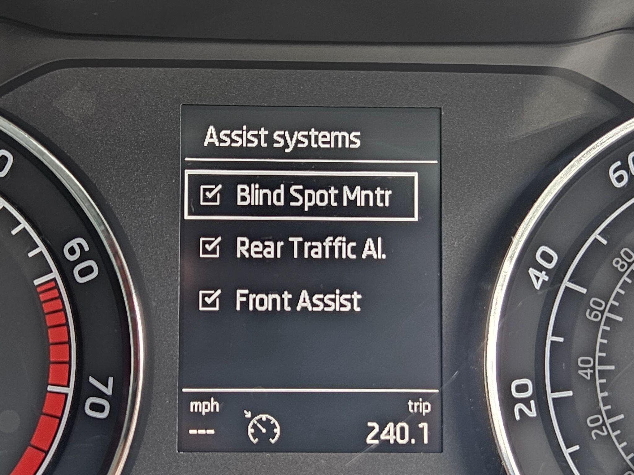 2019 Skoda Superb image 36