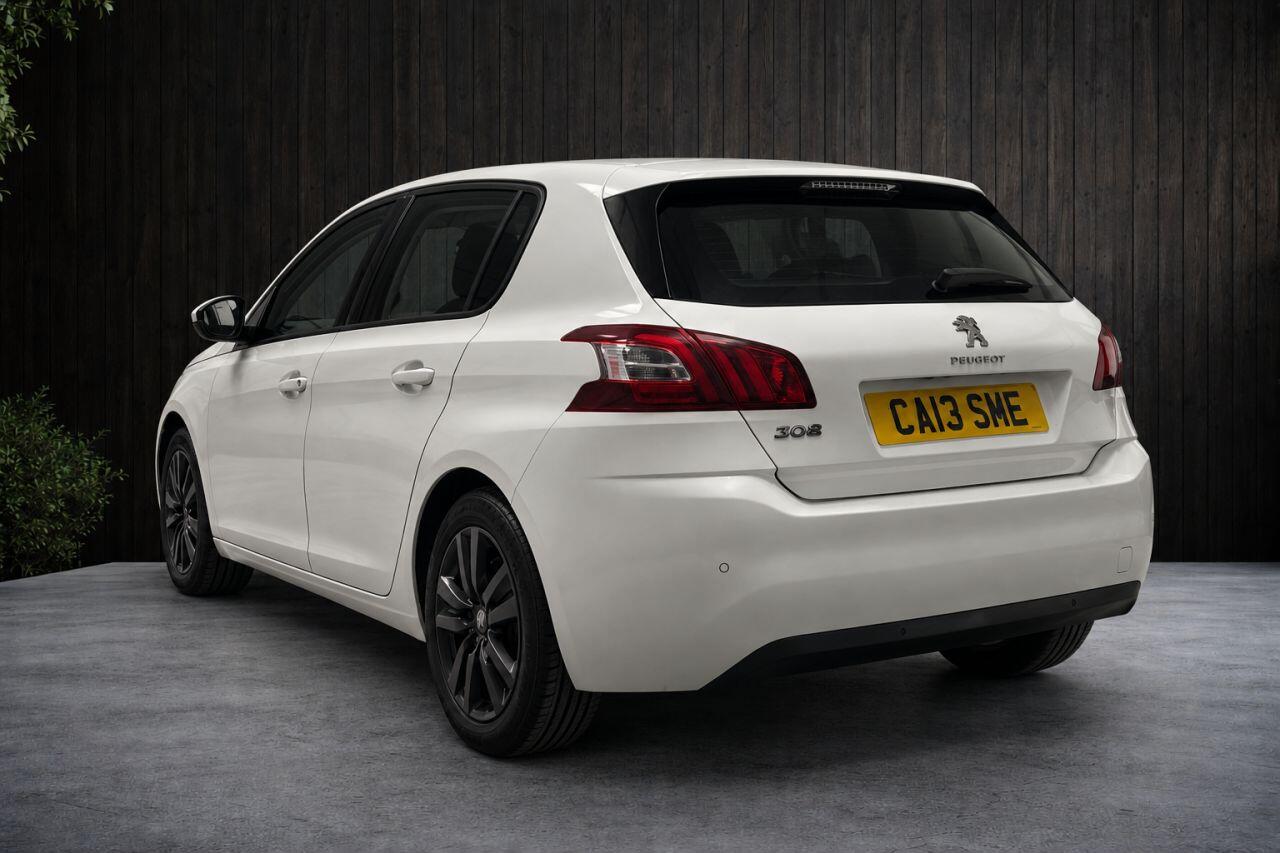 Peugeot 308 view 3