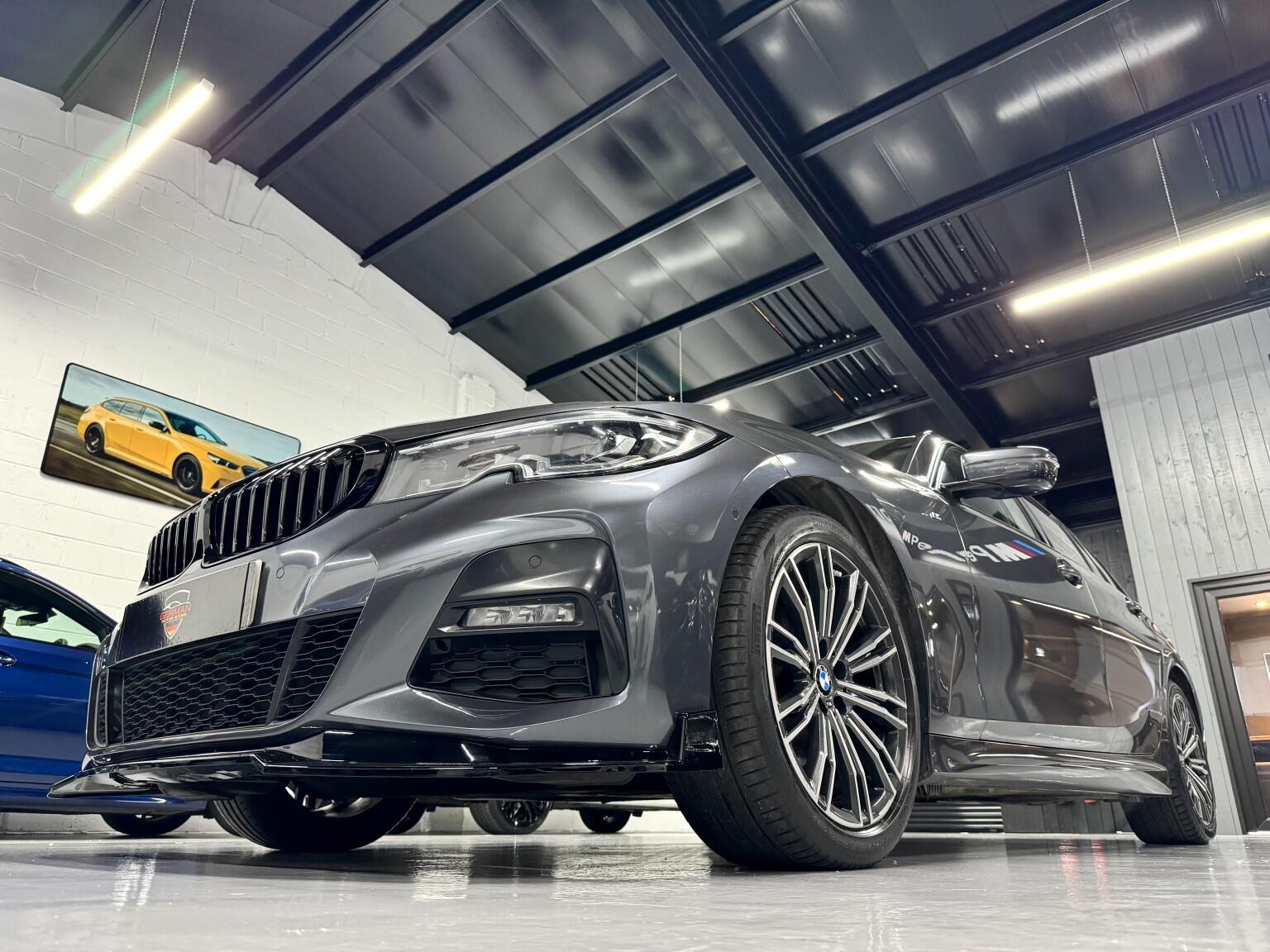 BMW 3 Series view 11