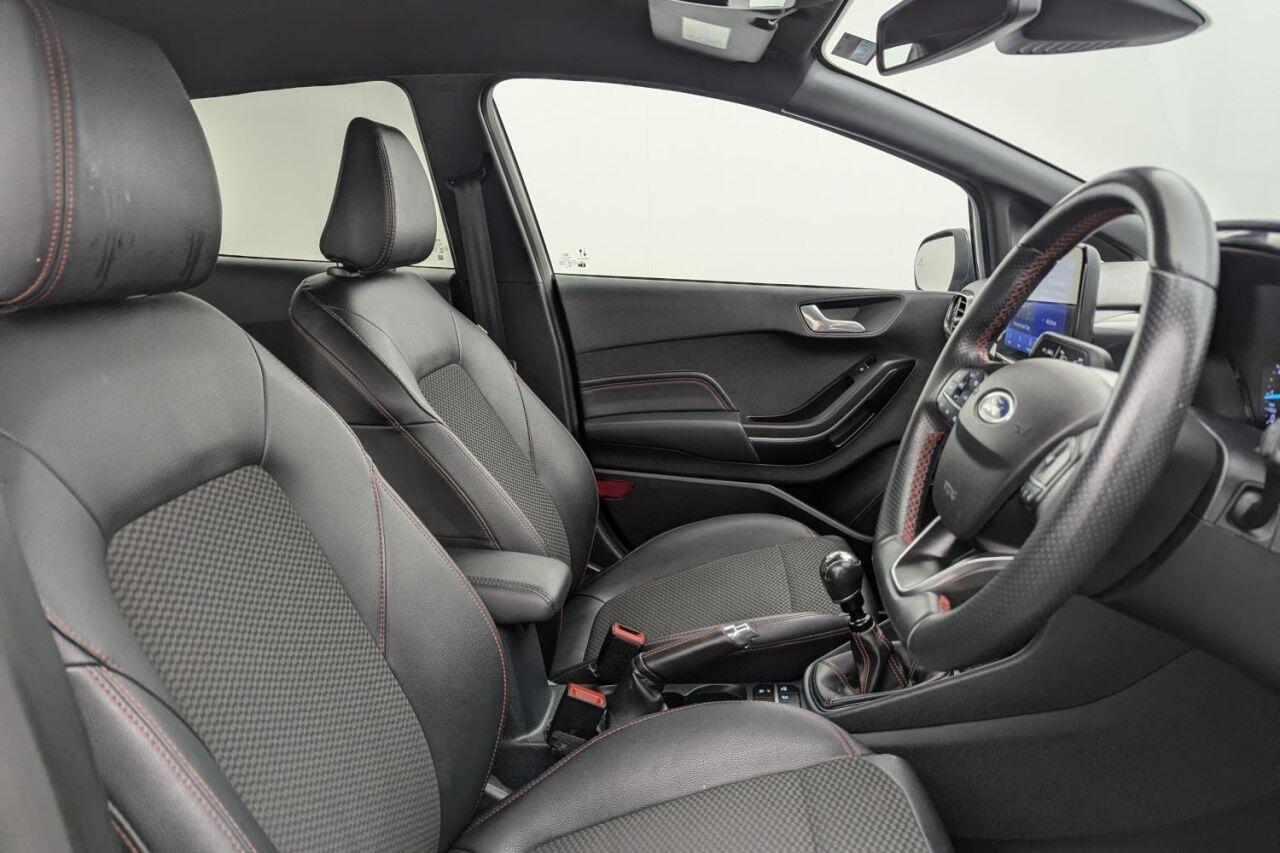 Ford Fiesta view 3