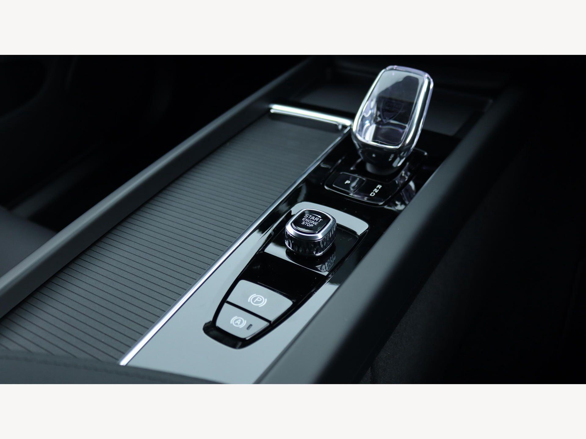 Volvo XC60 view 27