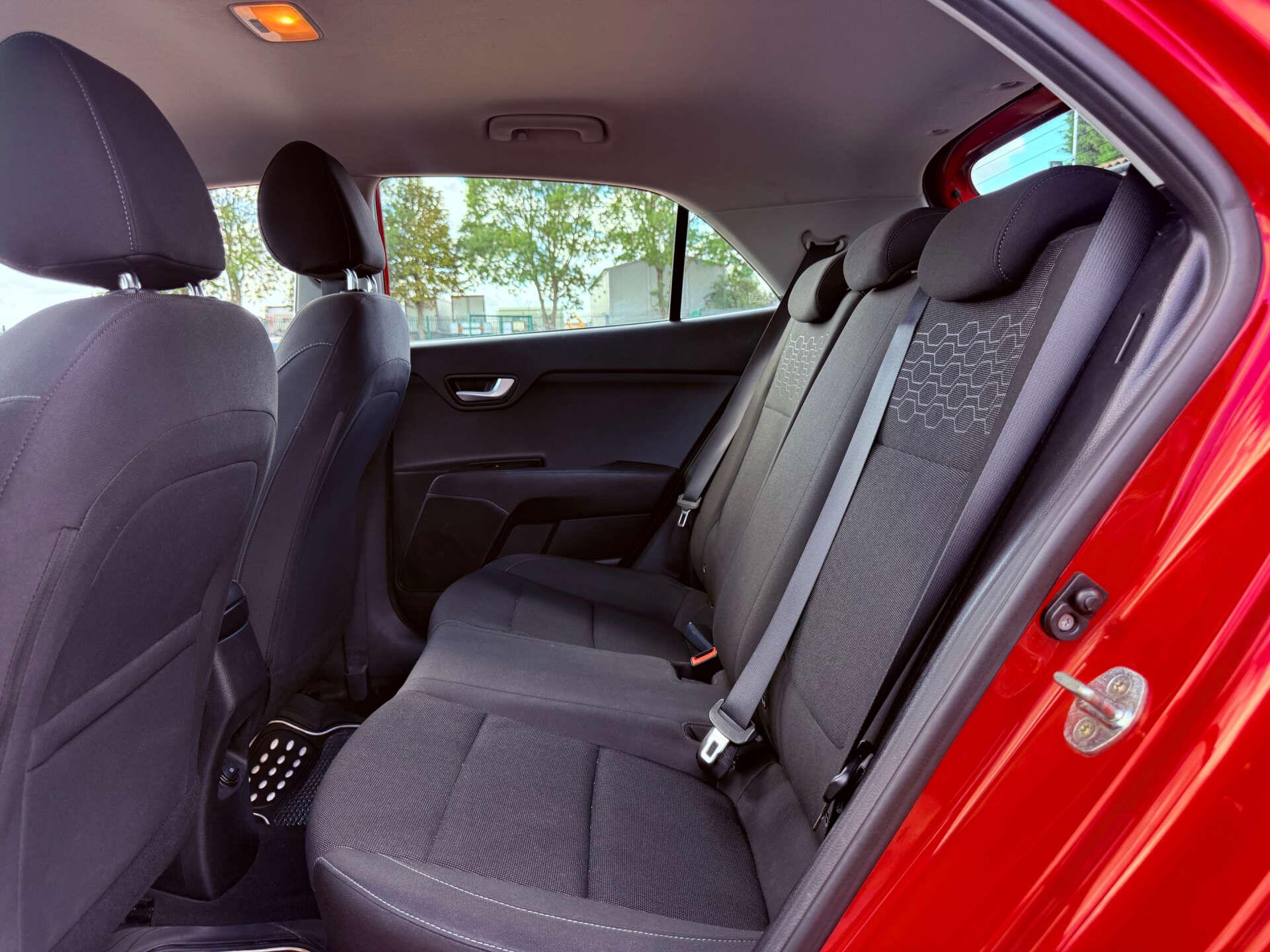 Kia Rio view 68