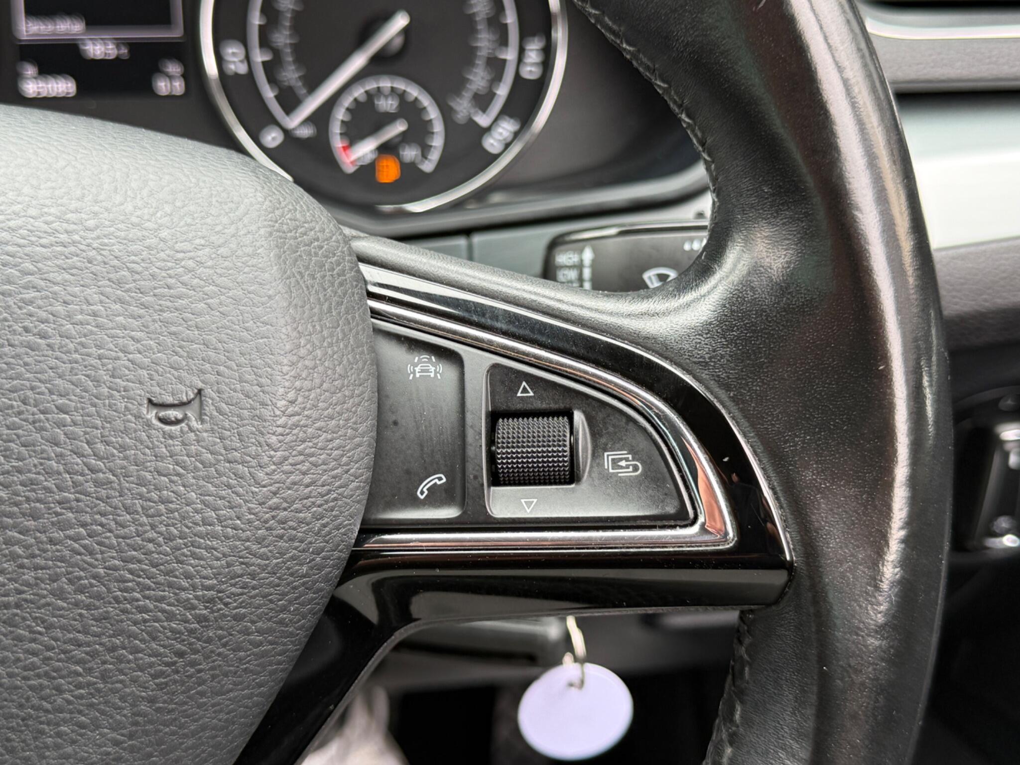 Skoda Superb - Image 63