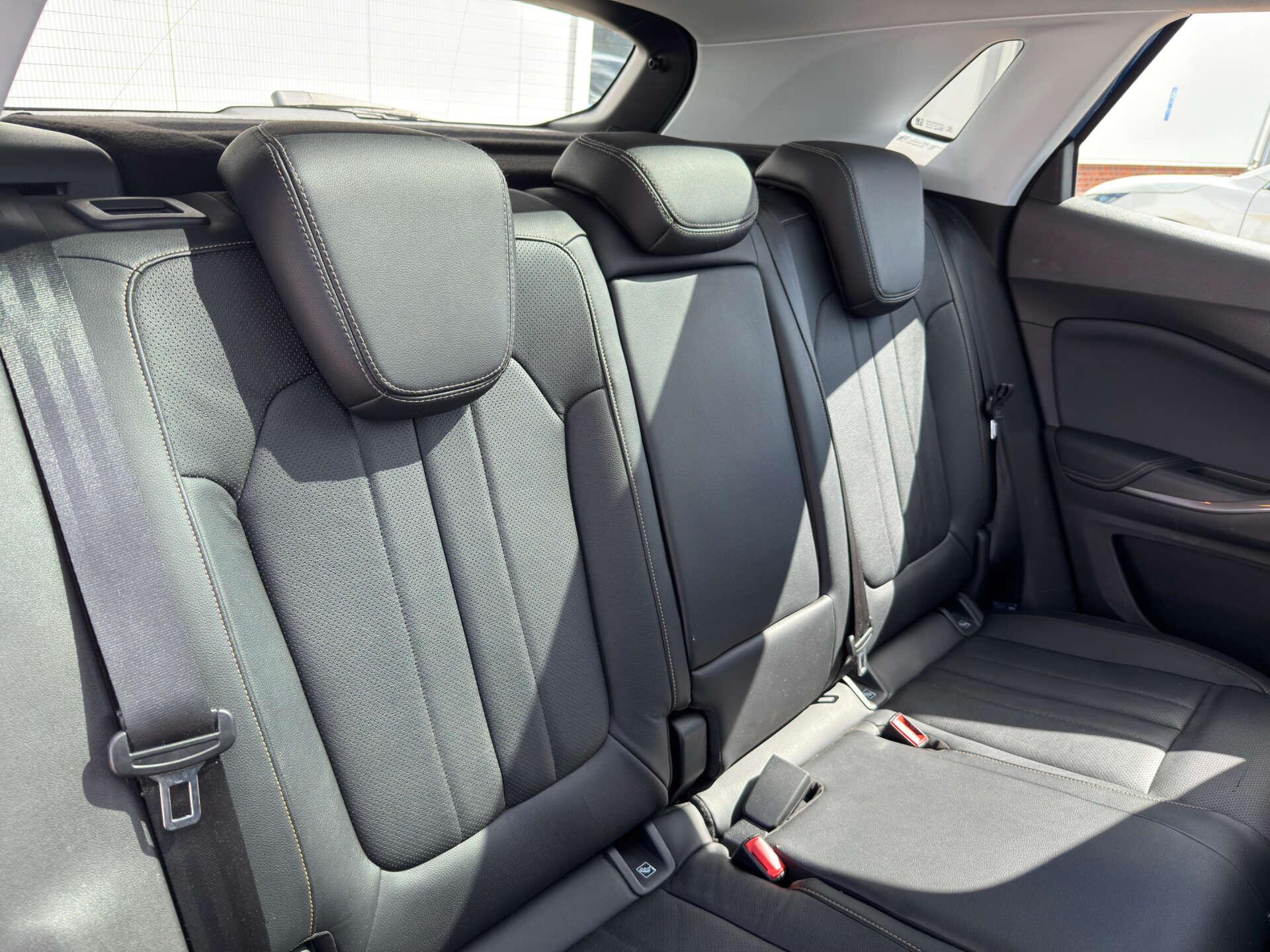 Vauxhall Grandland X view 14