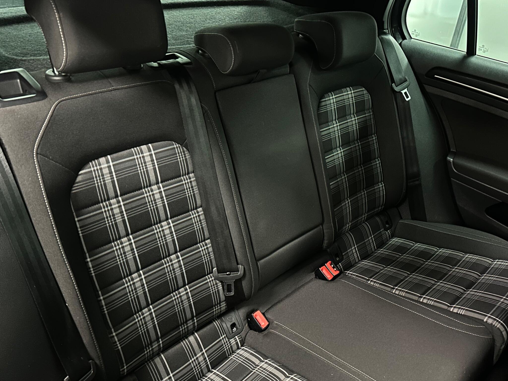 Volkswagen Golf view 33